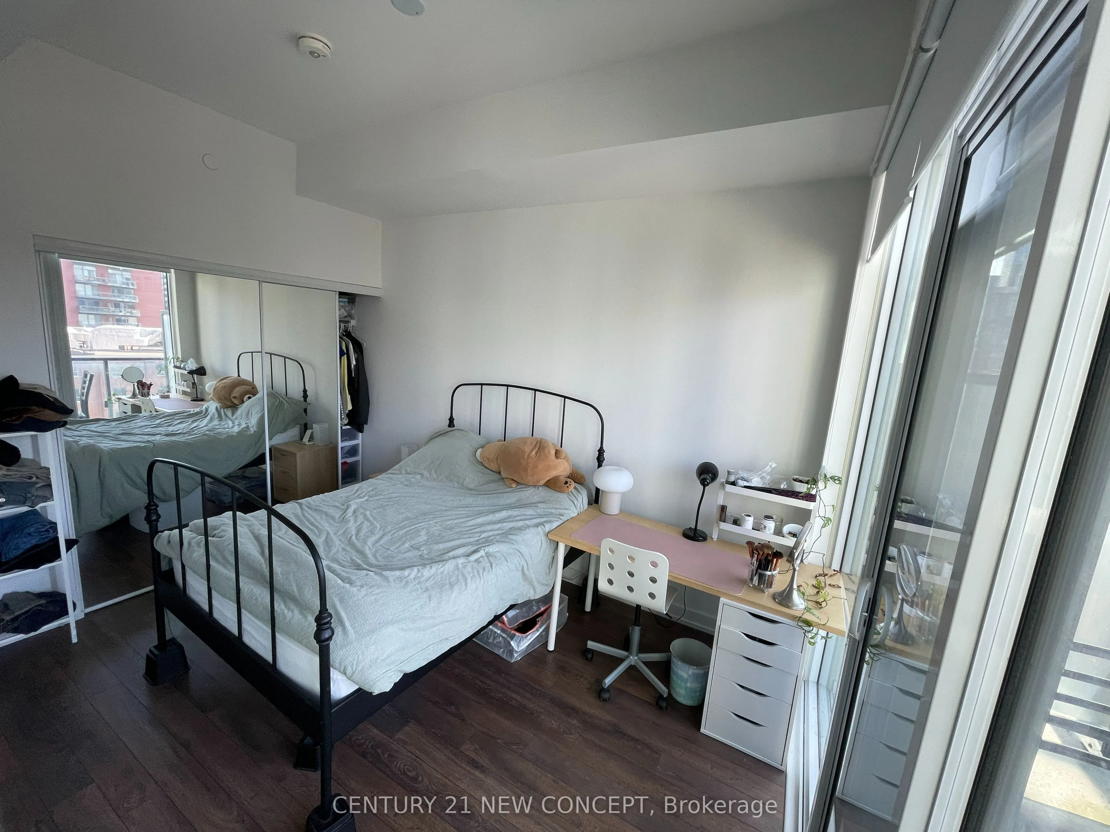 158 Front Street E #1009