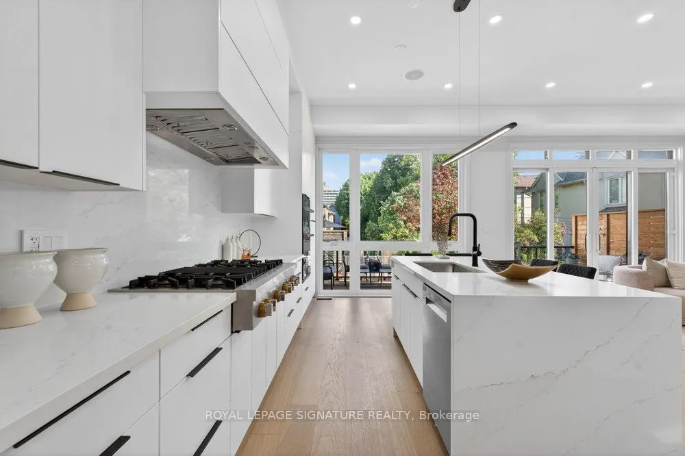 339 Broadway Avenue