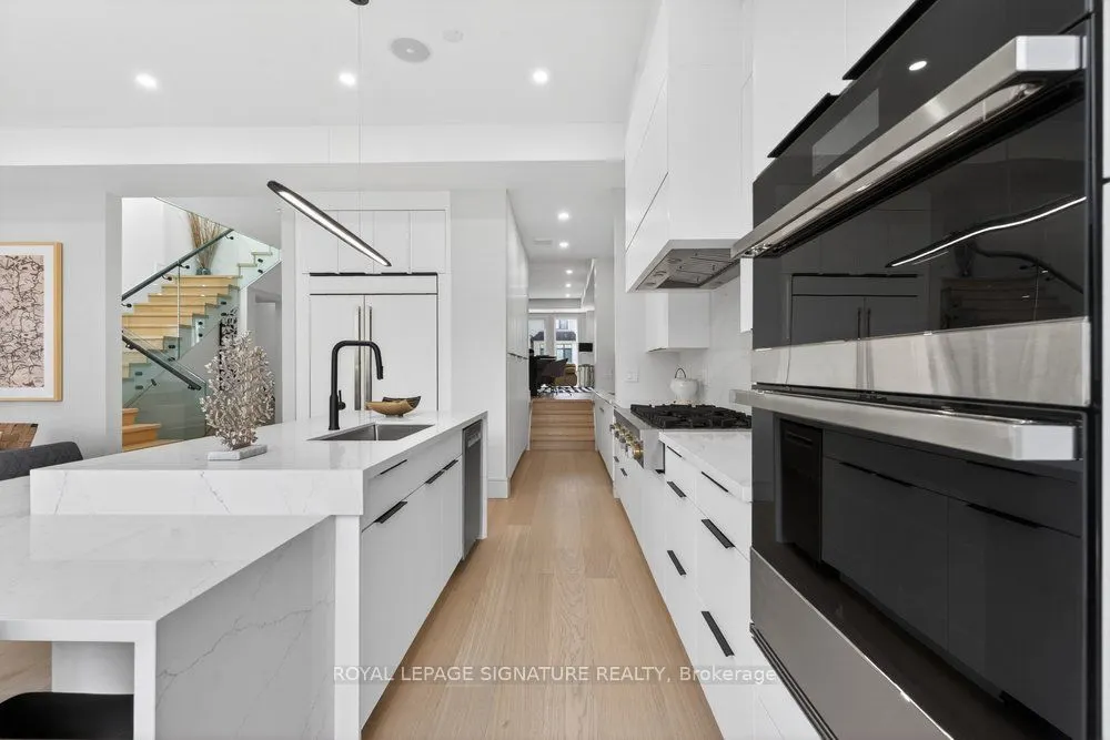 339 Broadway Avenue