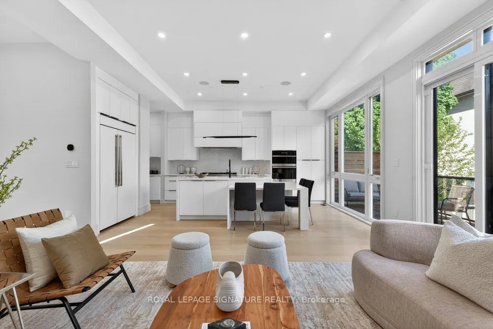 339 Broadway Avenue