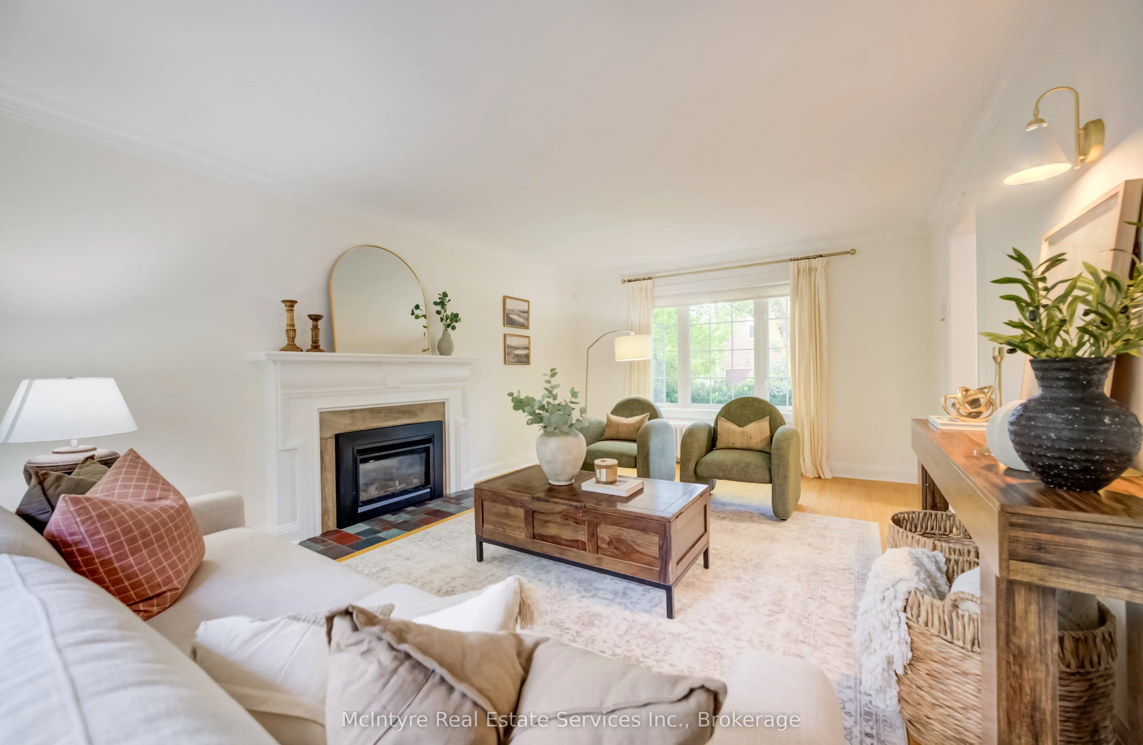 560 Blythwood Road
