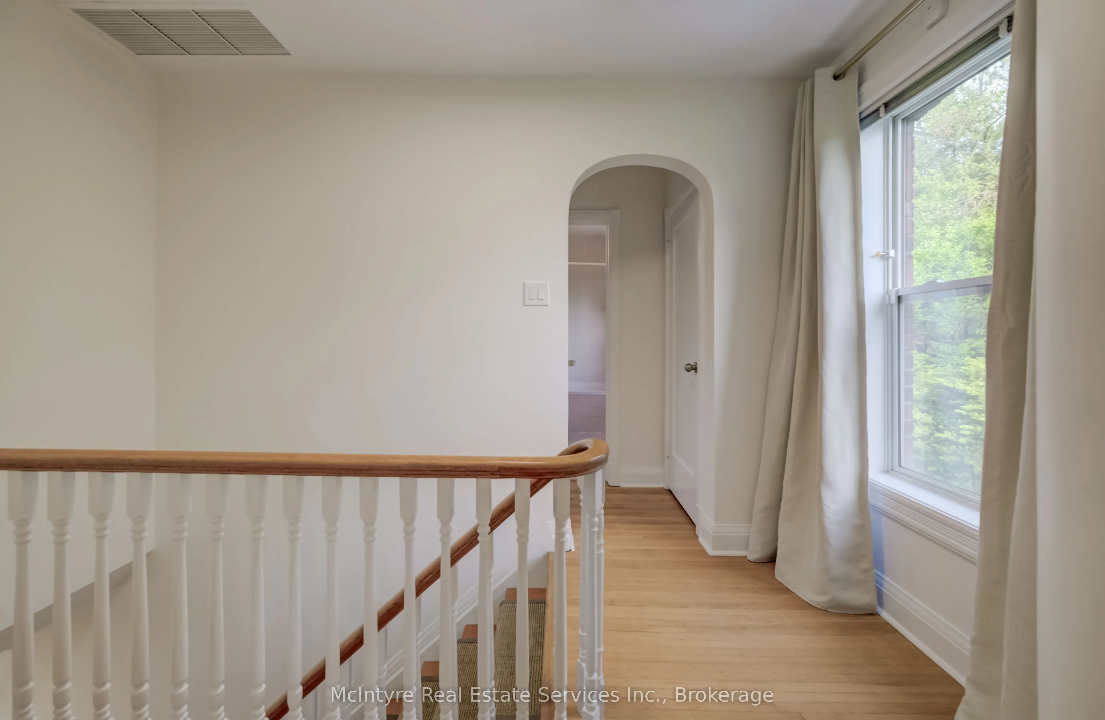 560 Blythwood Road