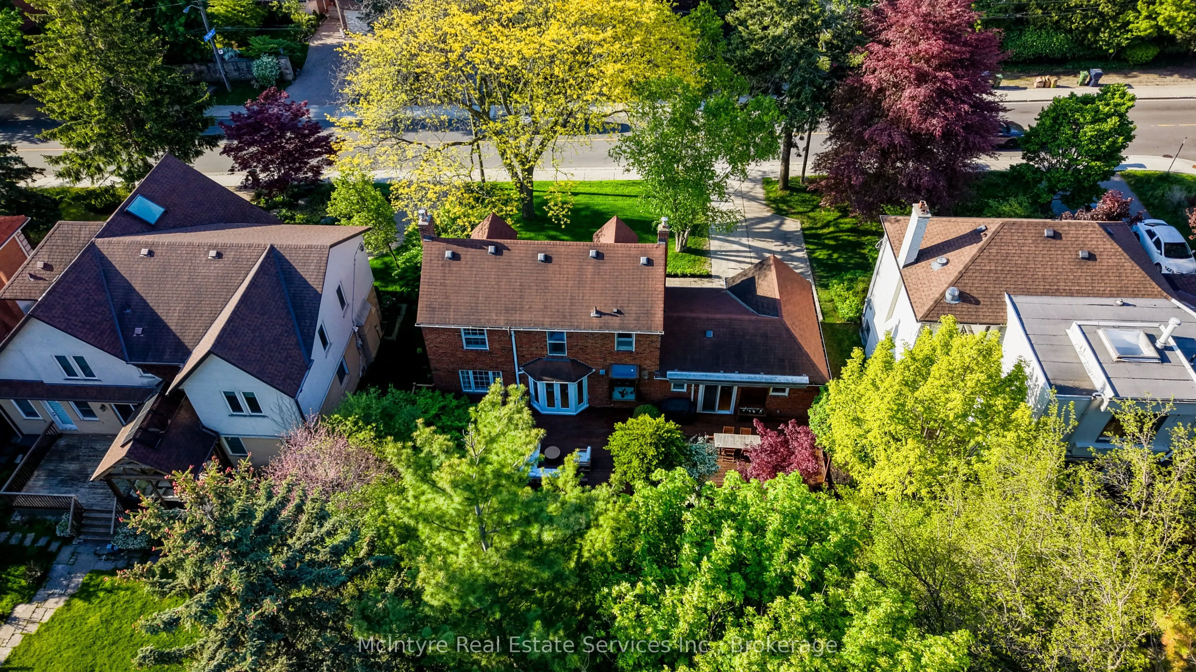 560 Blythwood Road