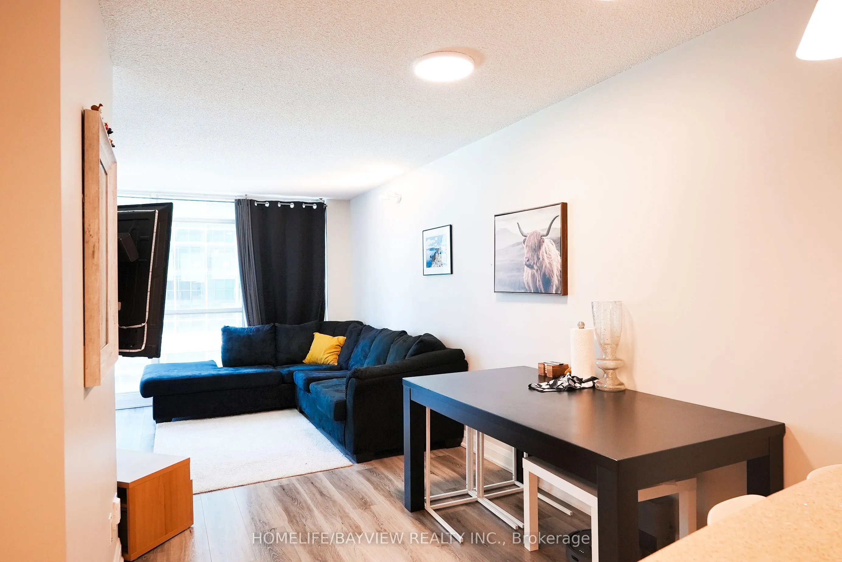 18 Yonge Street #915