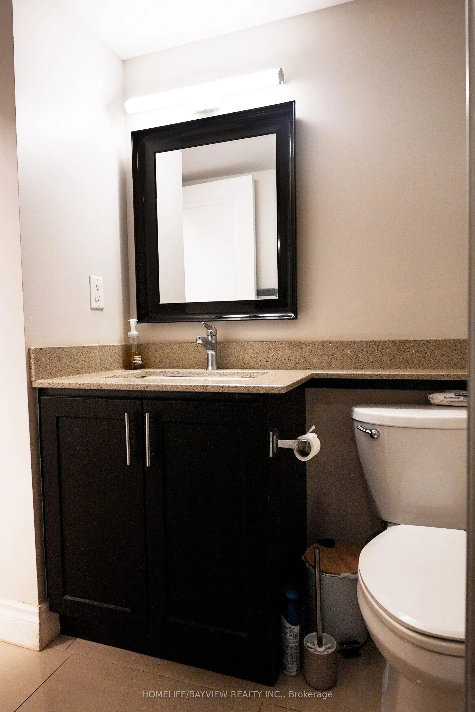 18 Yonge Street #915