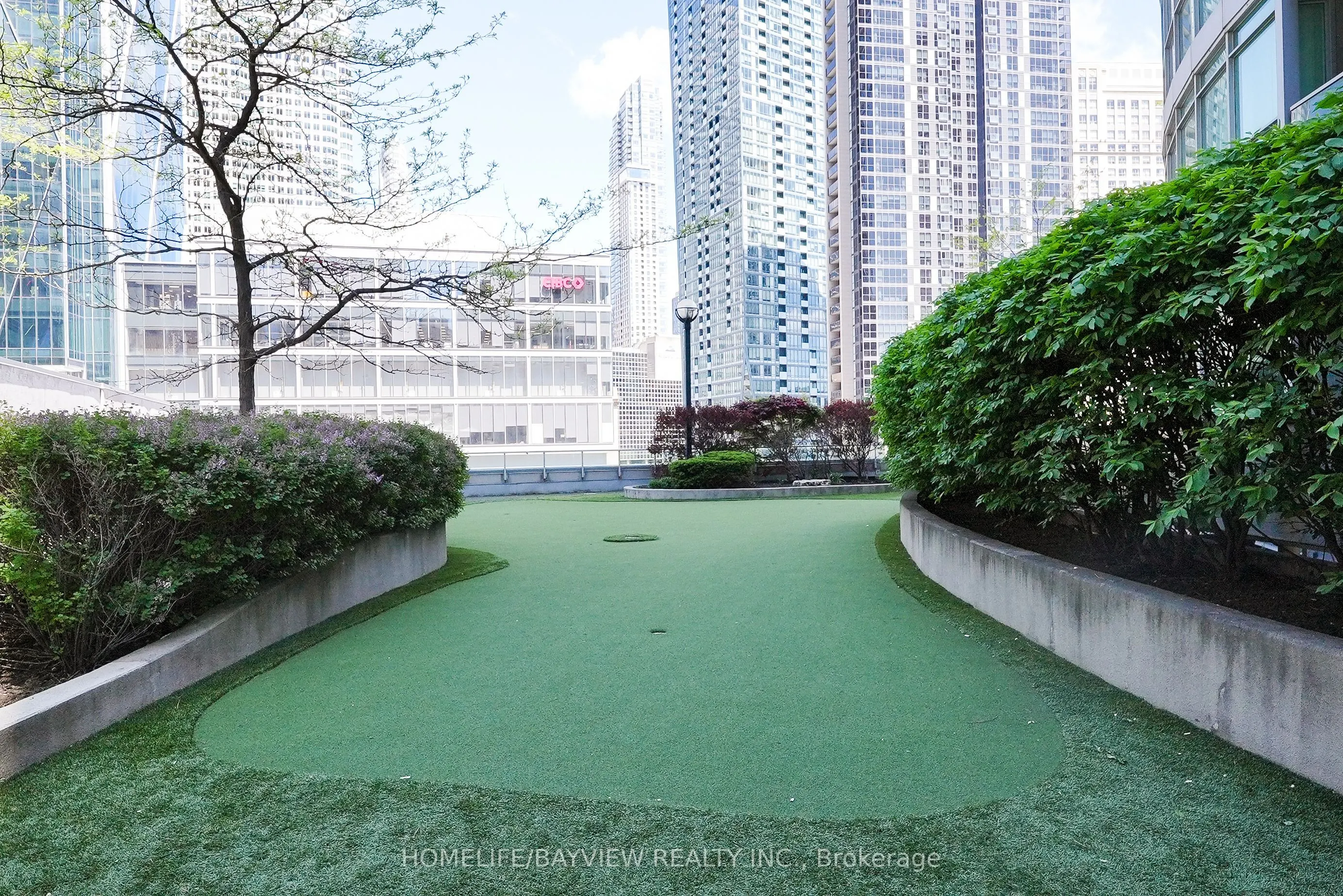 18 Yonge Street #915