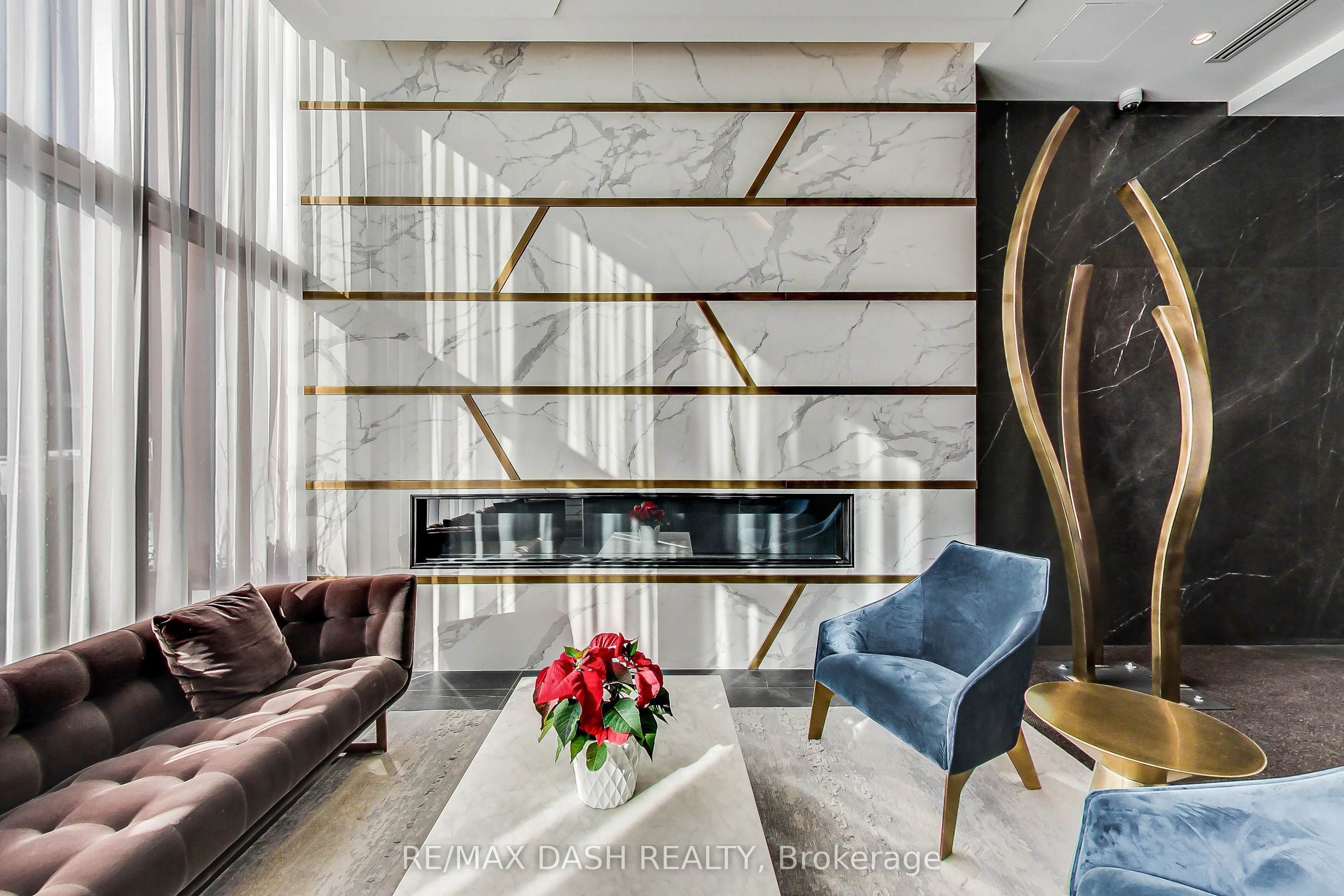 151 Avenue Road #501