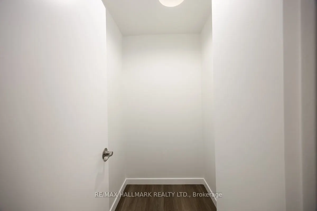 5949 Yonge Street #1105