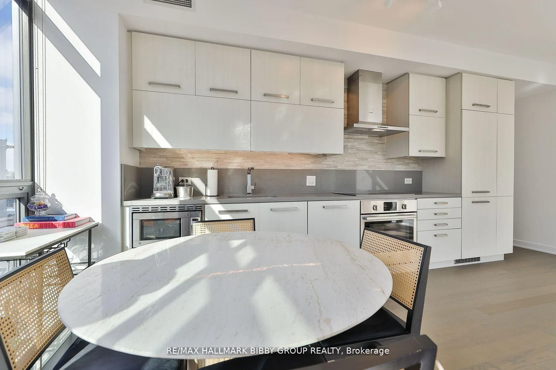 15 Beverley Street #710