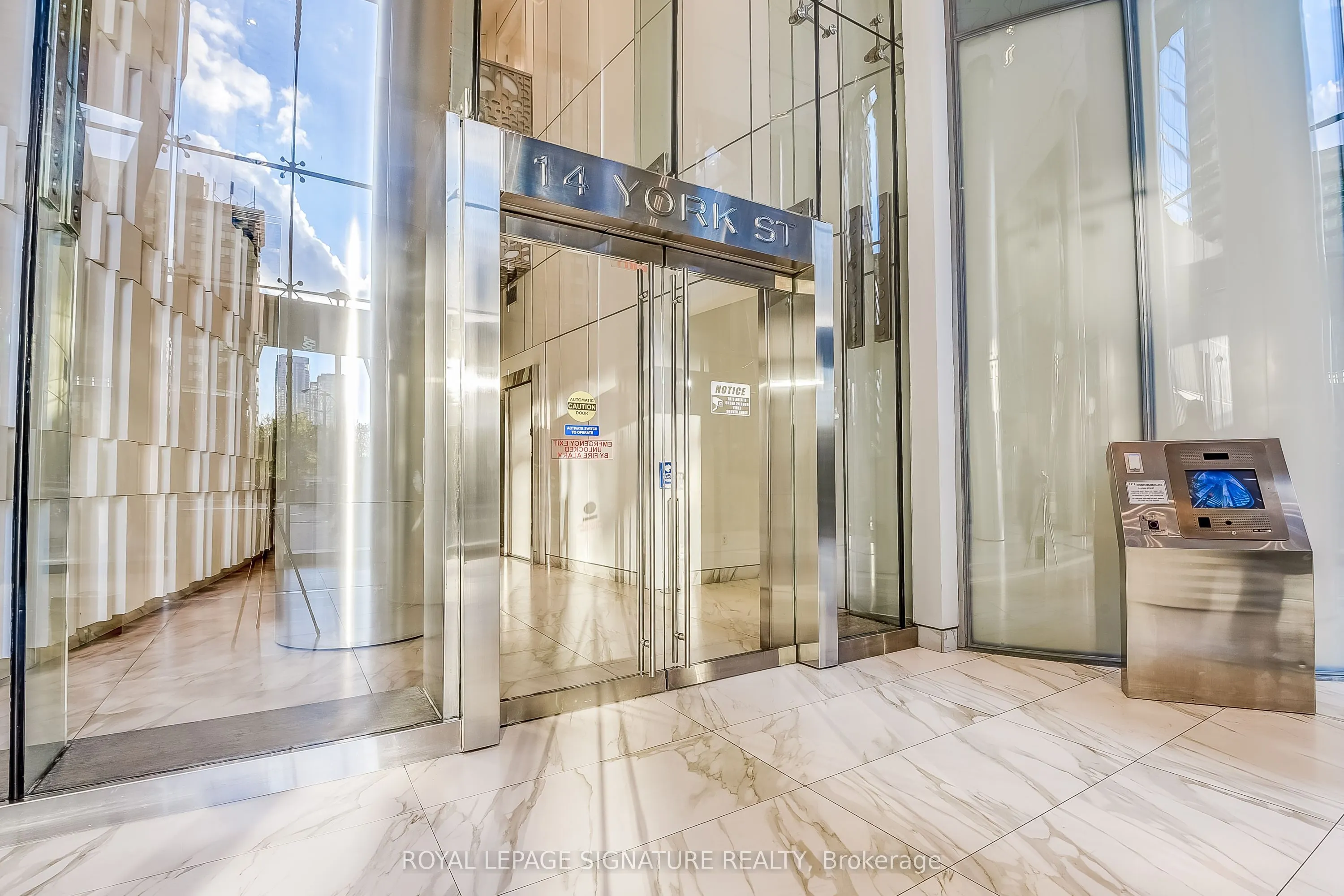 14 York Street #2804
