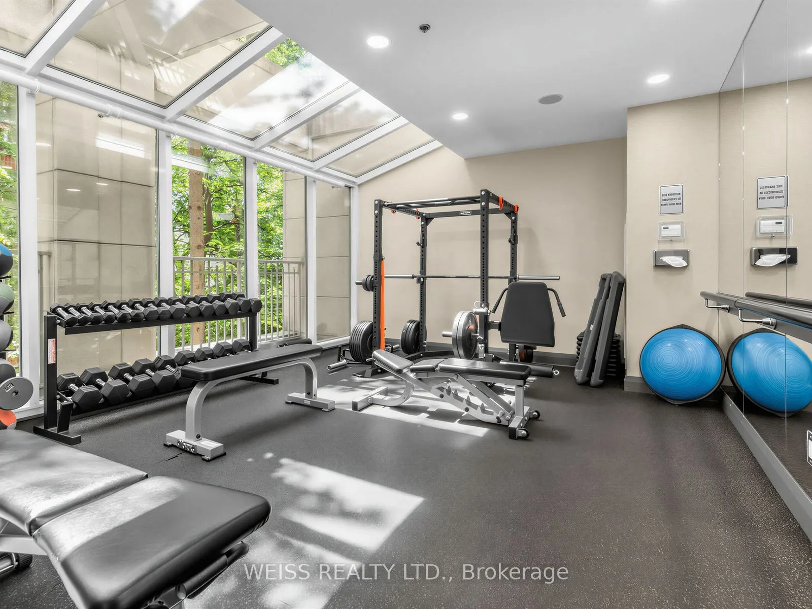 155 St Clair Avenue W #506