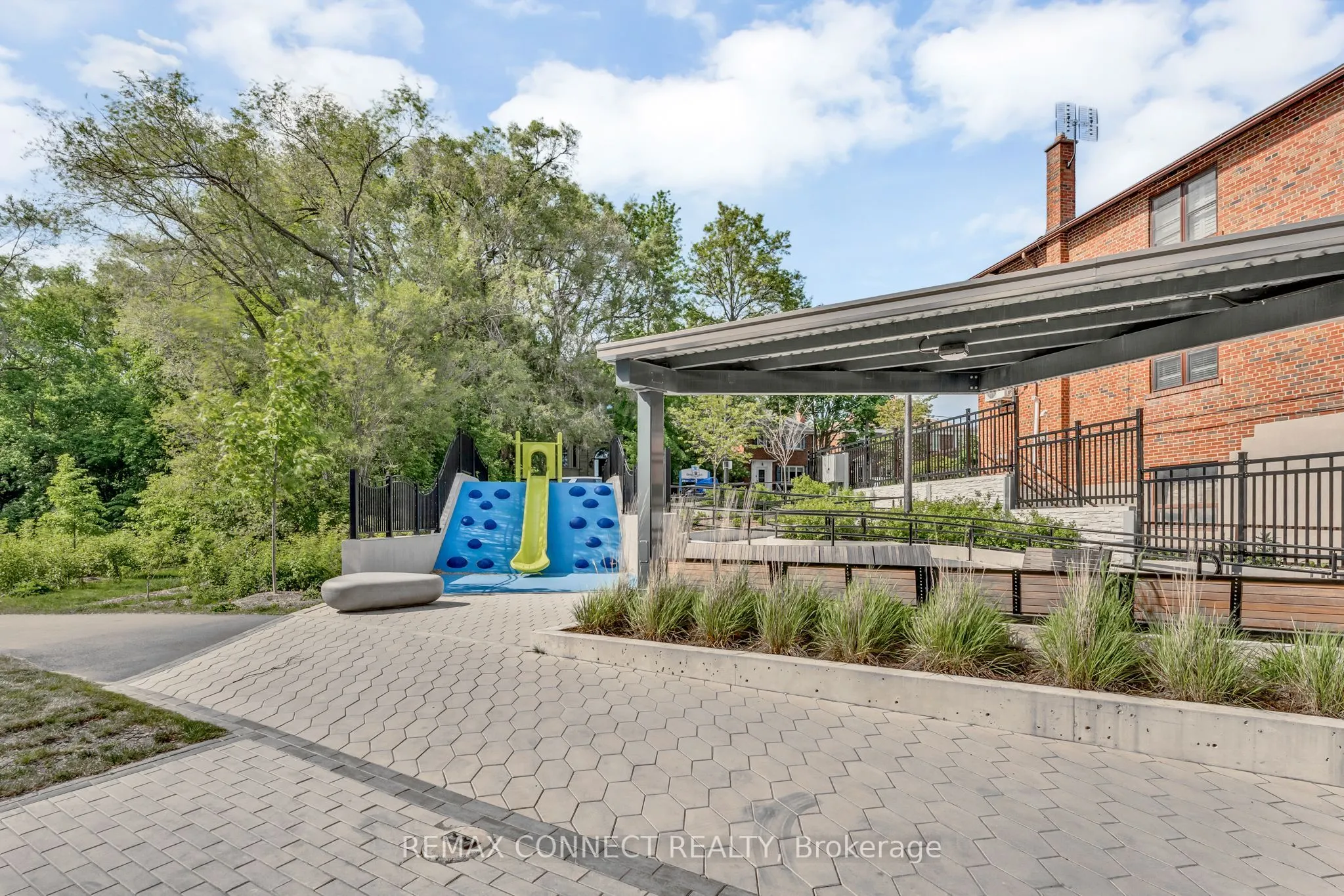 250 Lawrence Avenue W #504