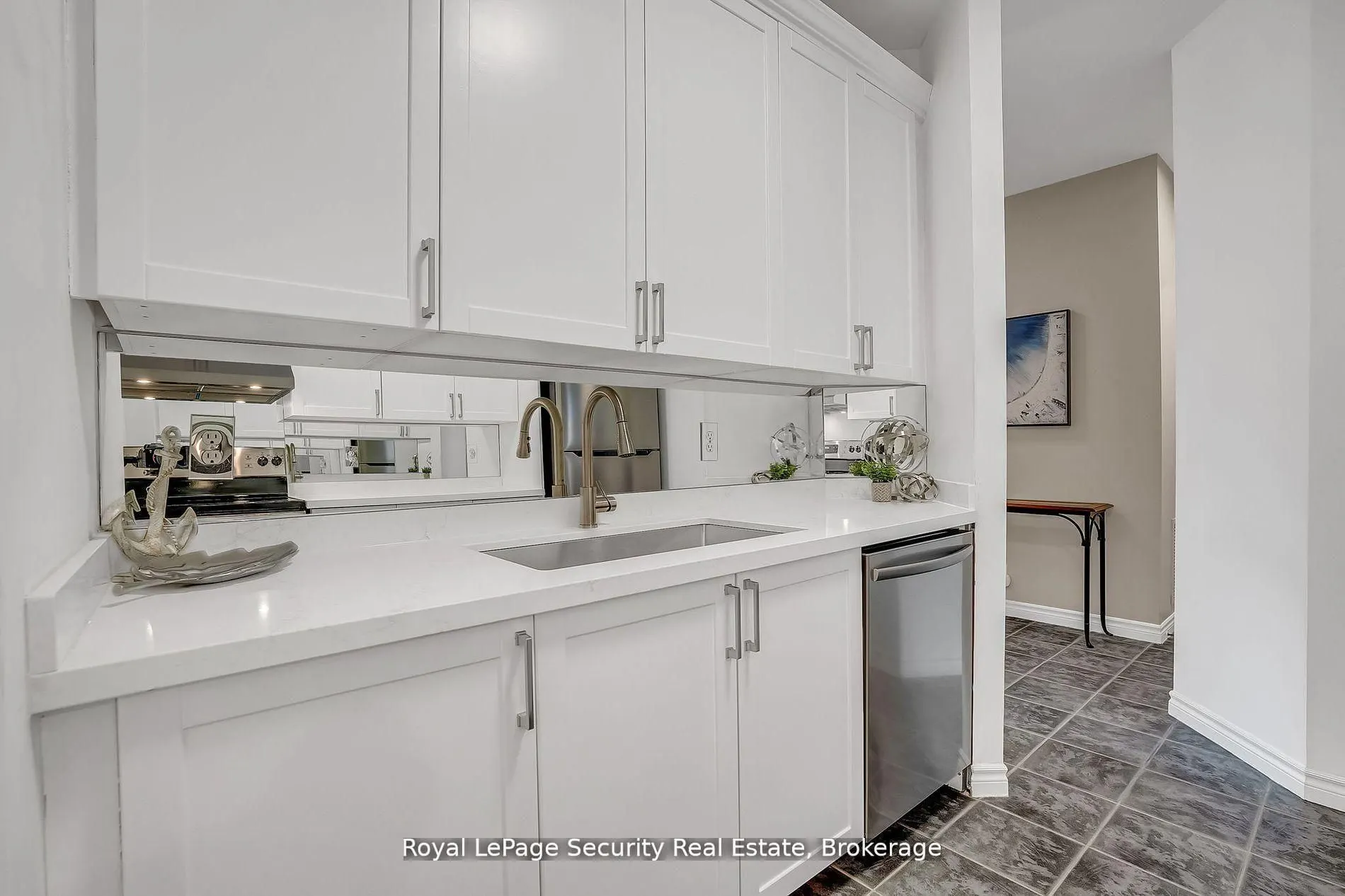 980 Yonge Street #403