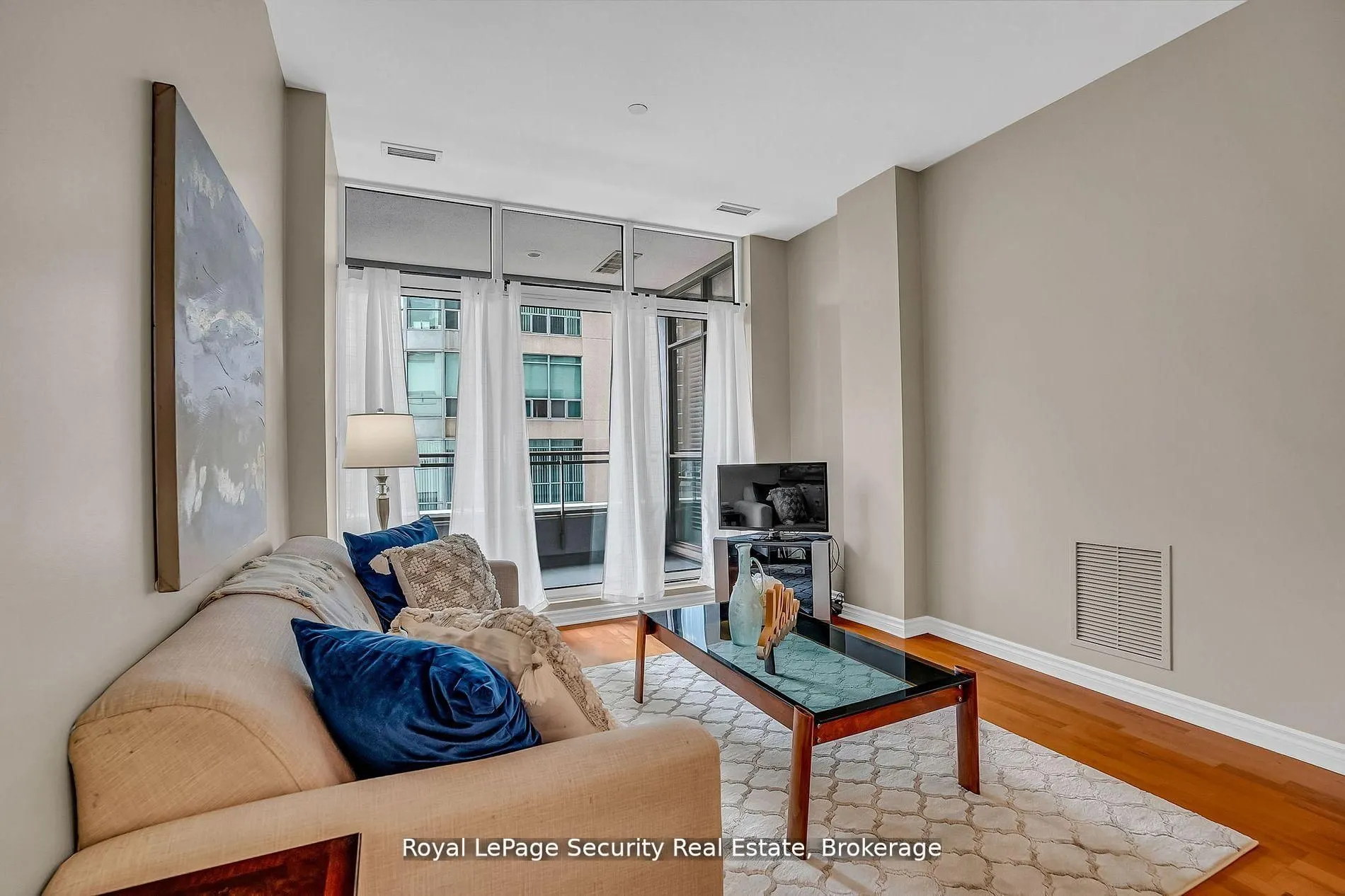 980 Yonge Street #403