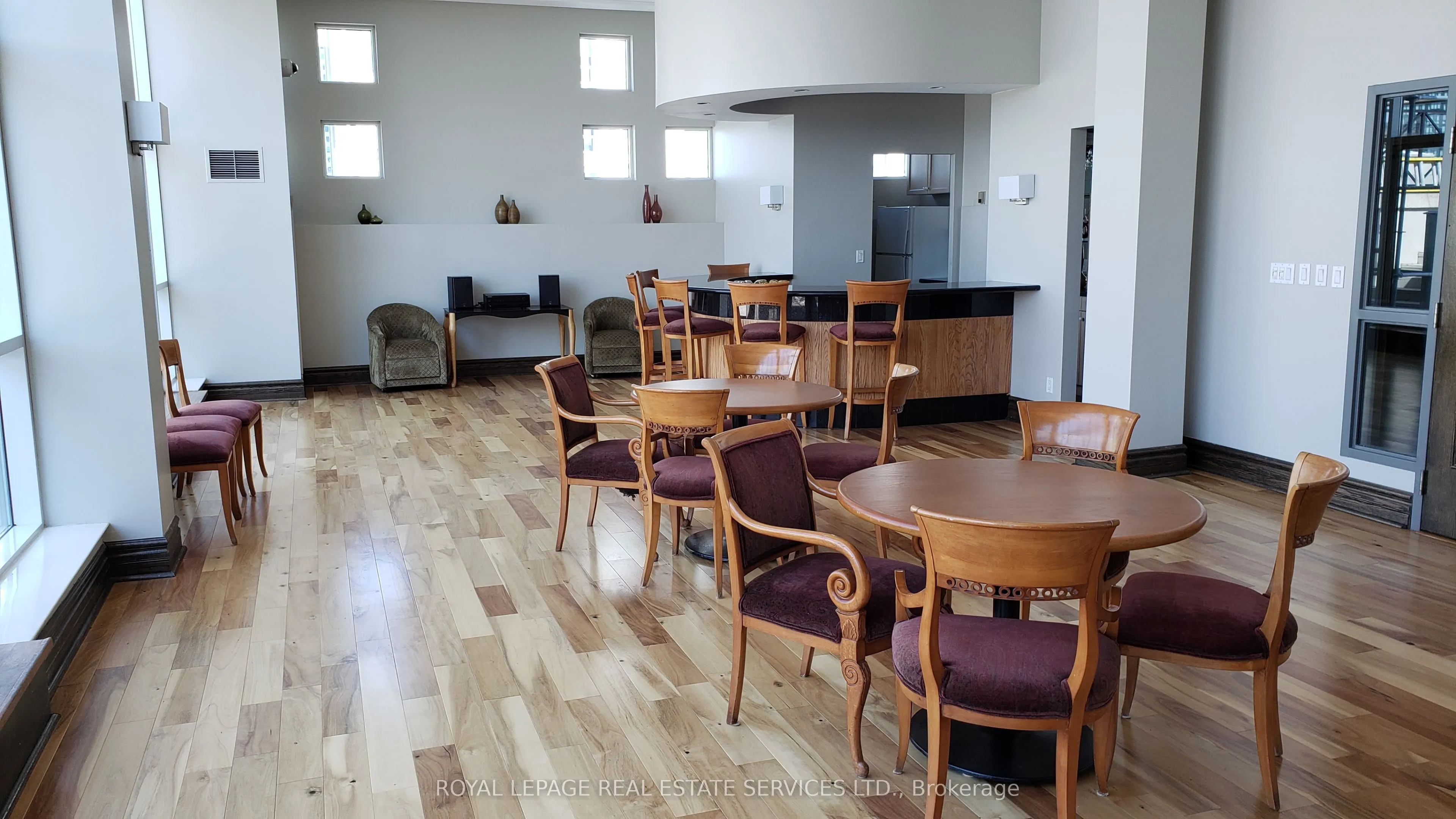 102 Bloor Street W #306
