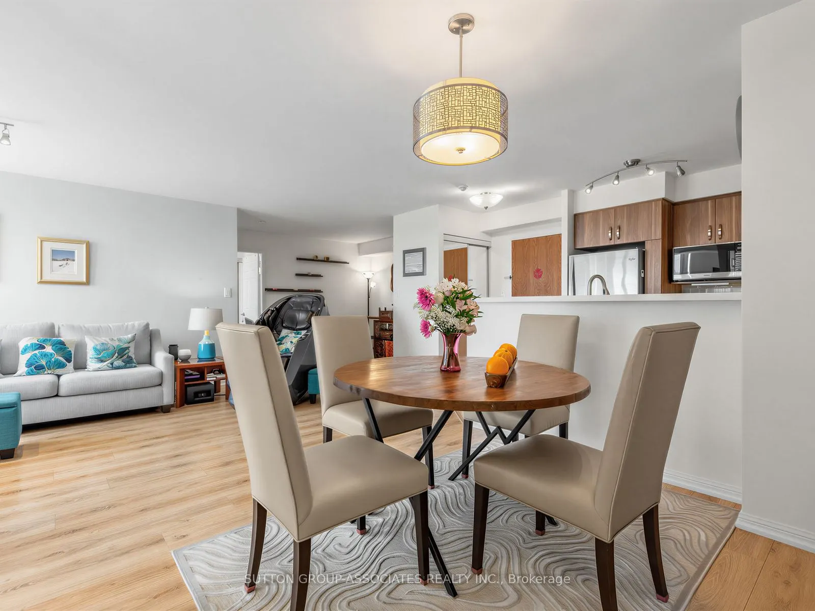 23 Lorraine Drive #1706