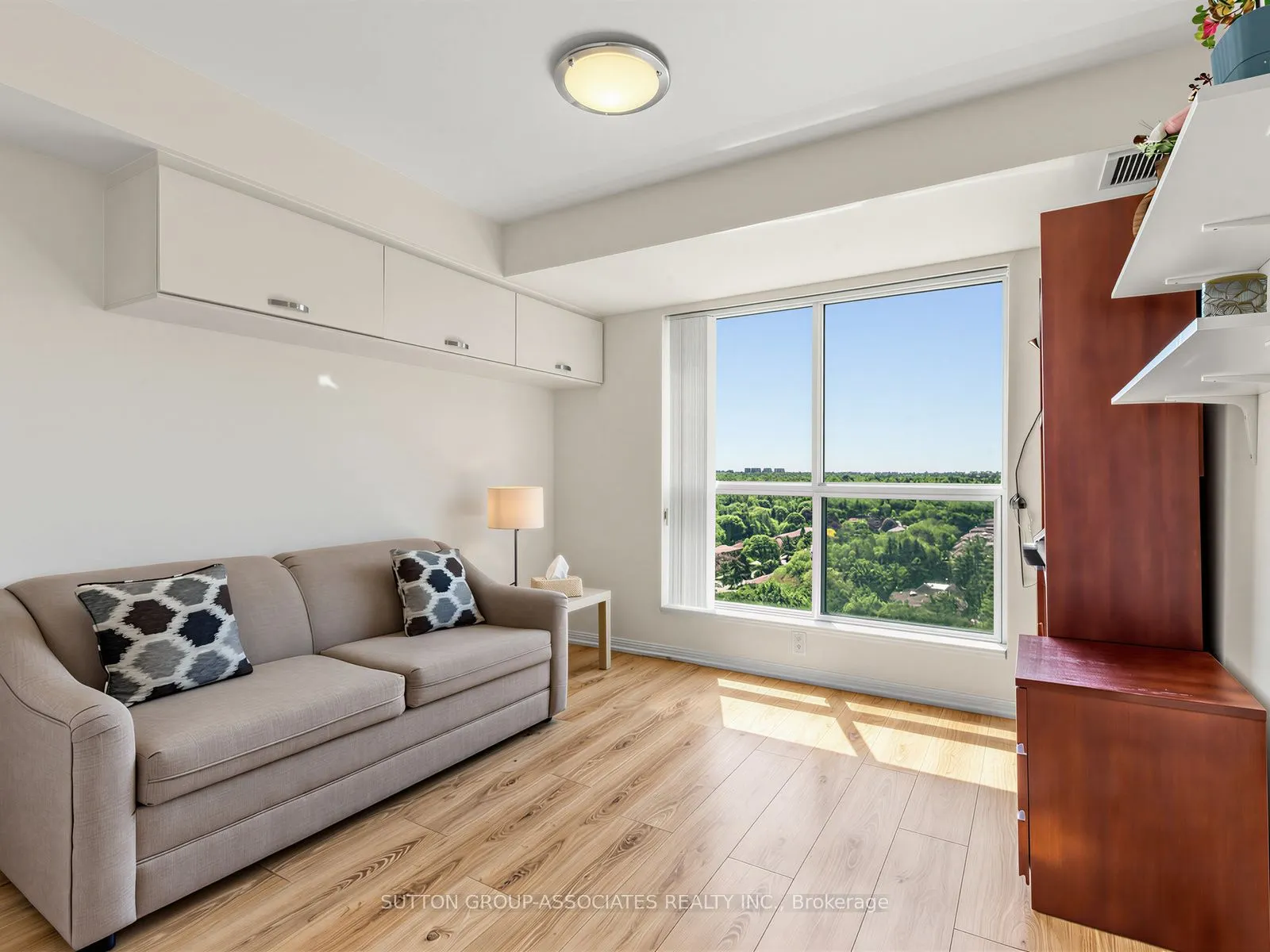 23 Lorraine Drive #1706