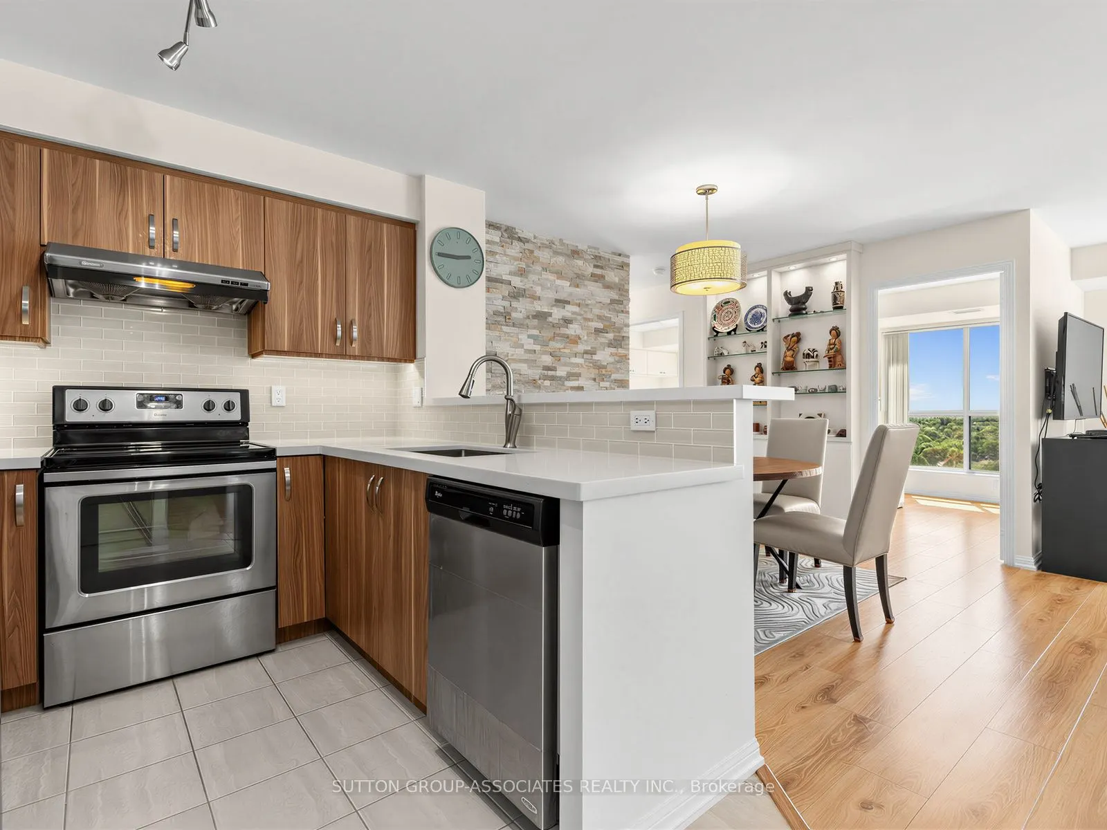23 Lorraine Drive #1706