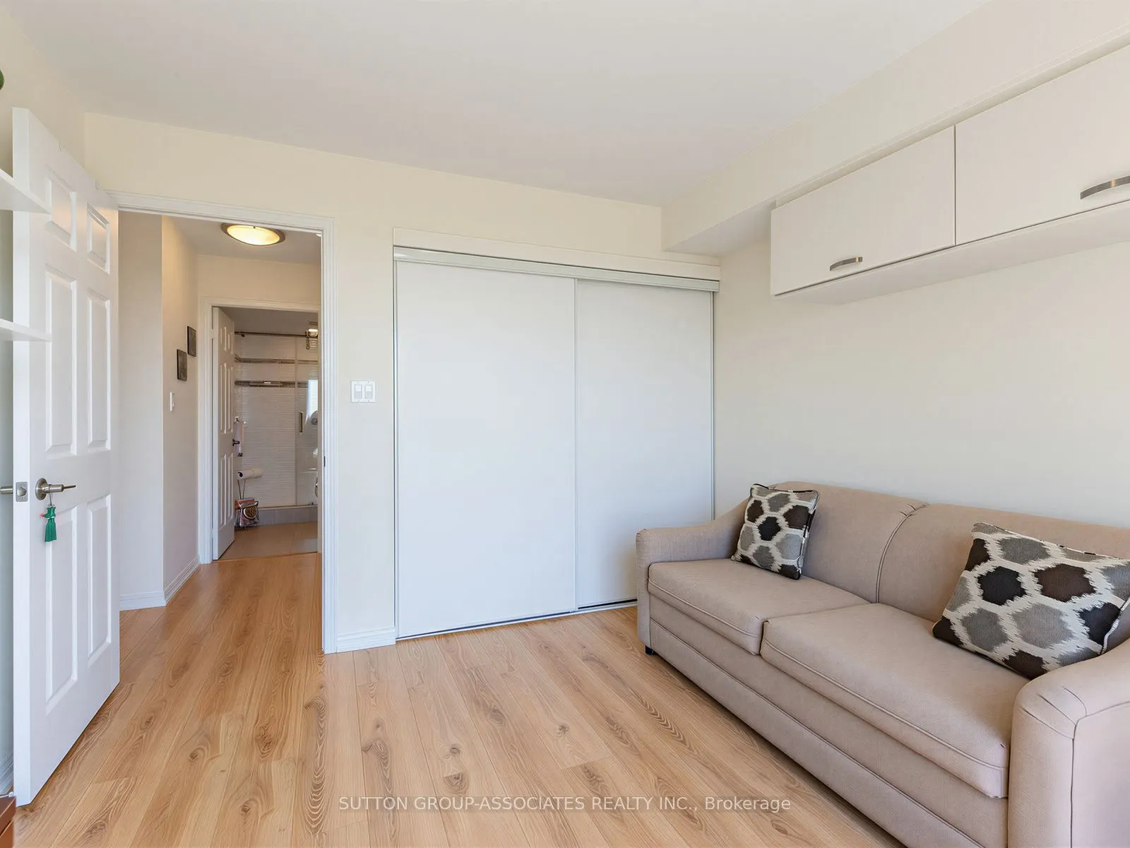 23 Lorraine Drive #1706