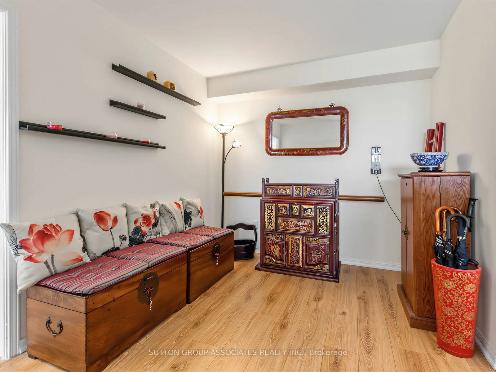 23 Lorraine Drive #1706