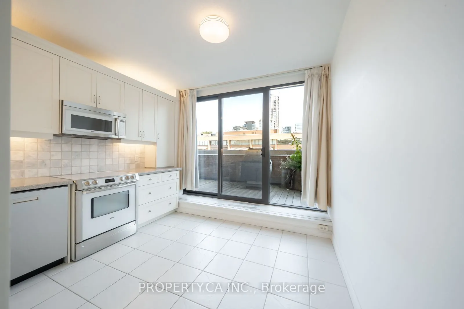 55a Avenue Road #606