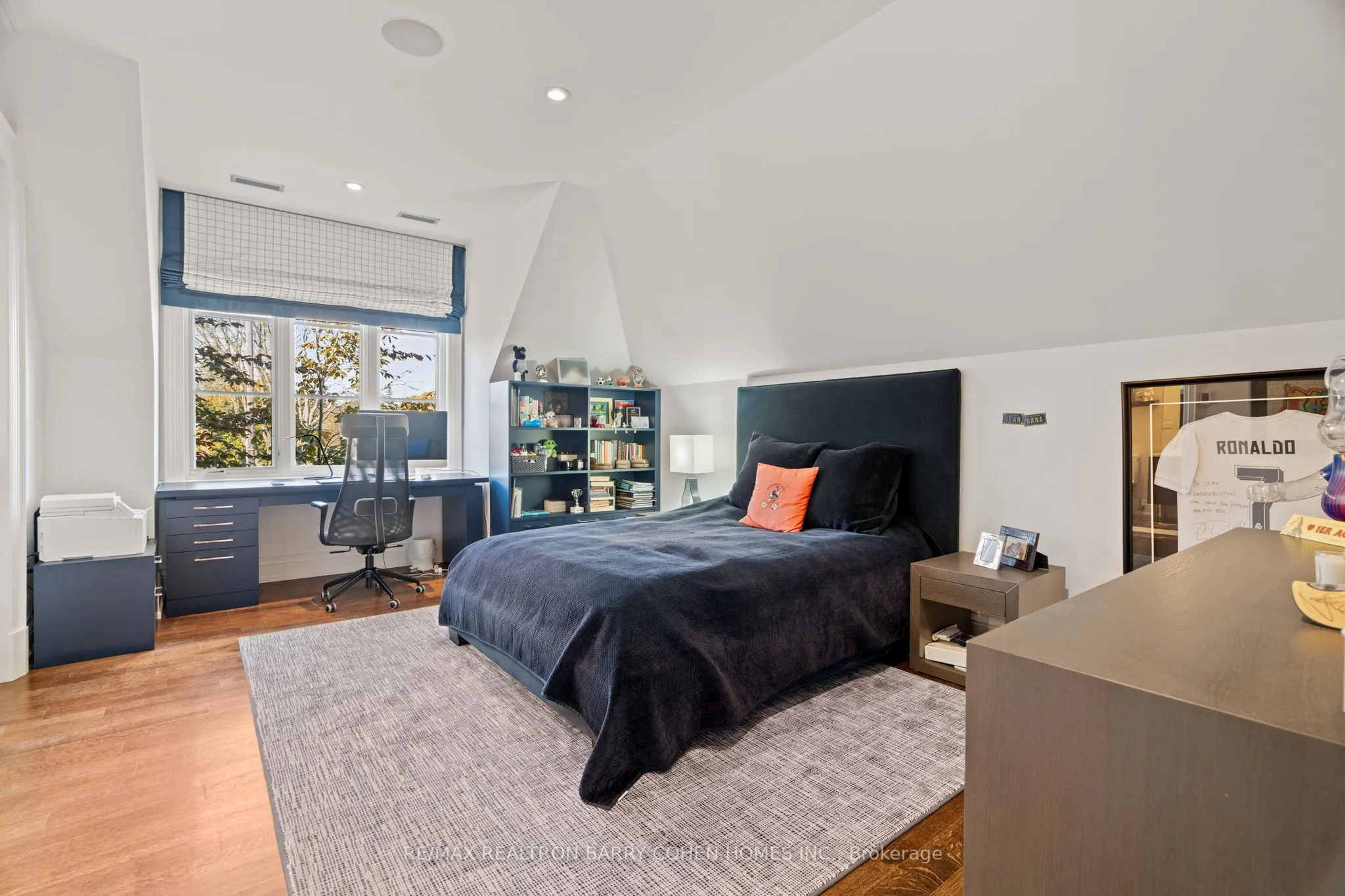 143 Highland Crescent
