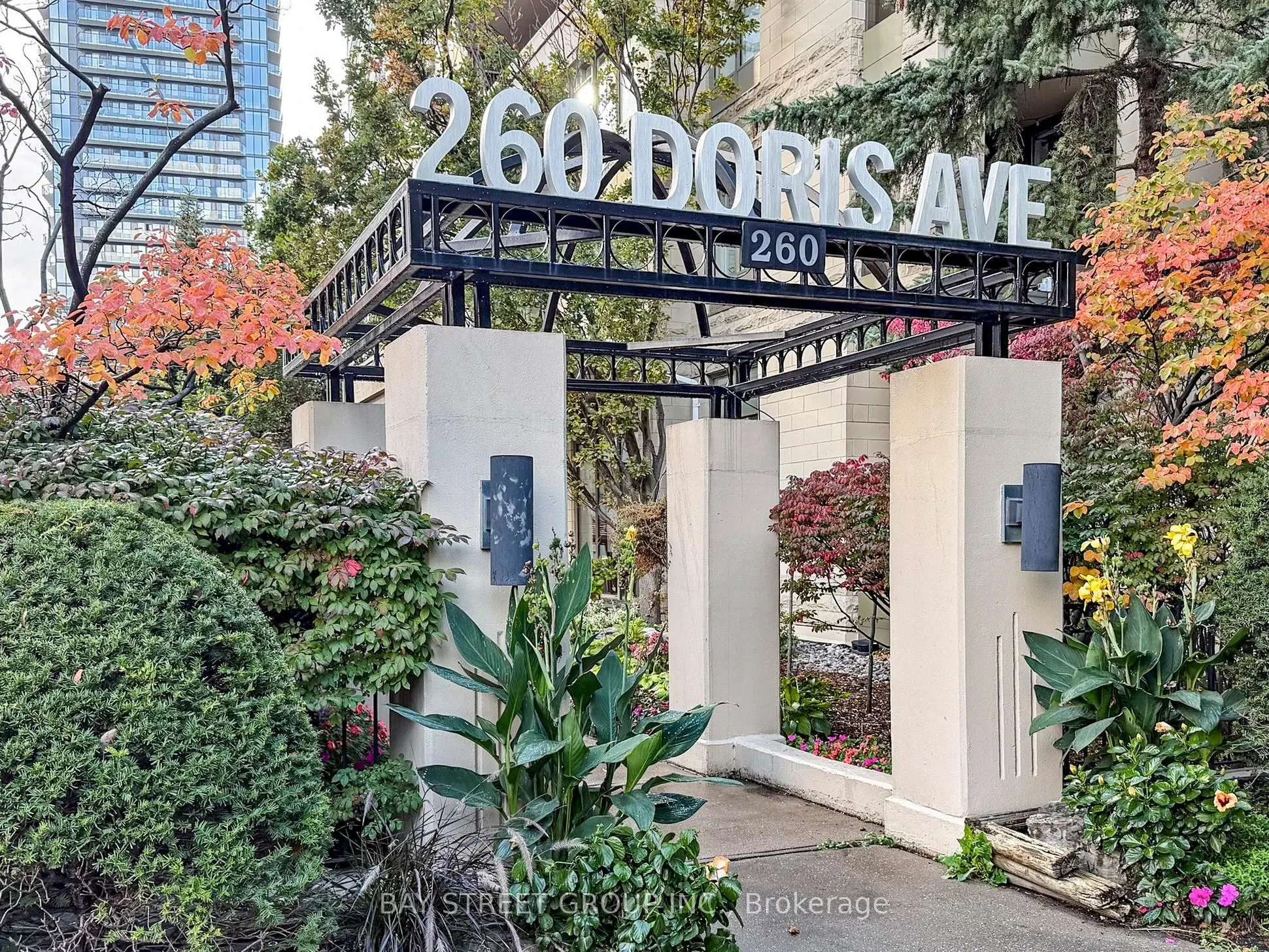 260 Doris Avenue #906