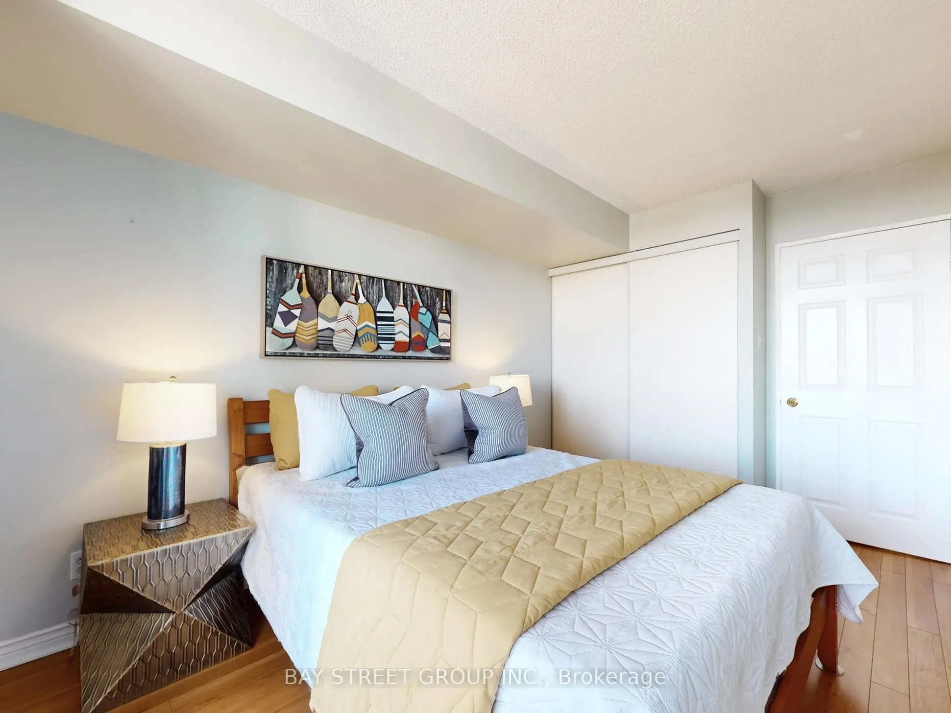 260 Doris Avenue #906