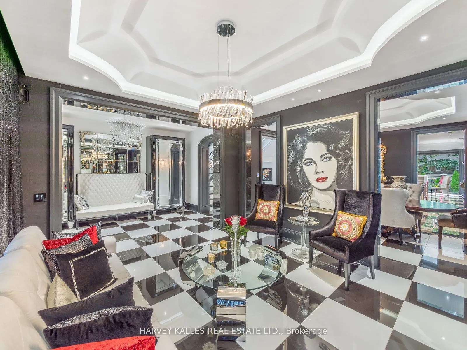 327 Cortleigh Boulevard