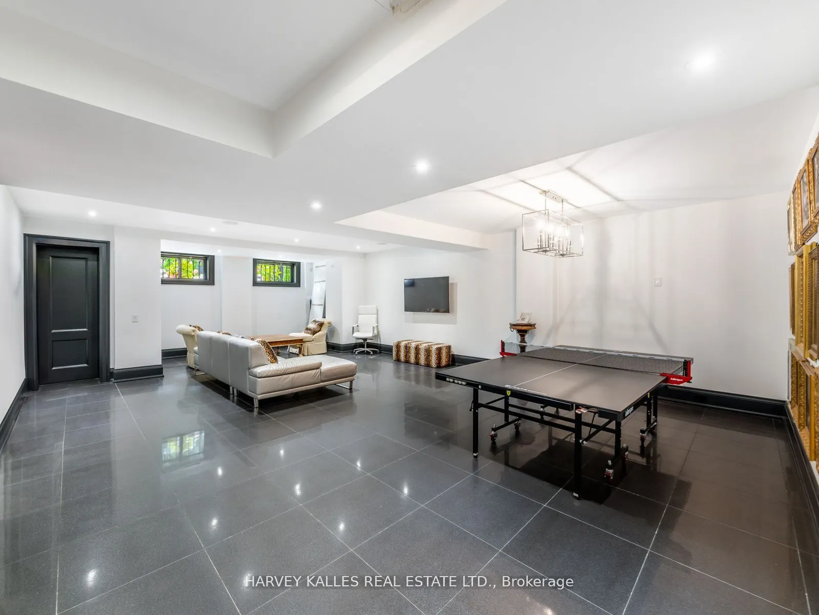 327 Cortleigh Boulevard
