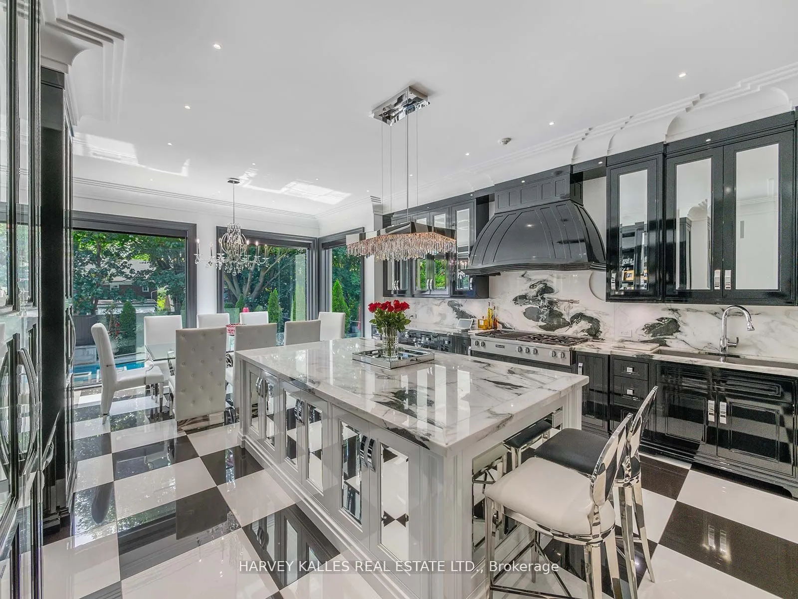 327 Cortleigh Boulevard
