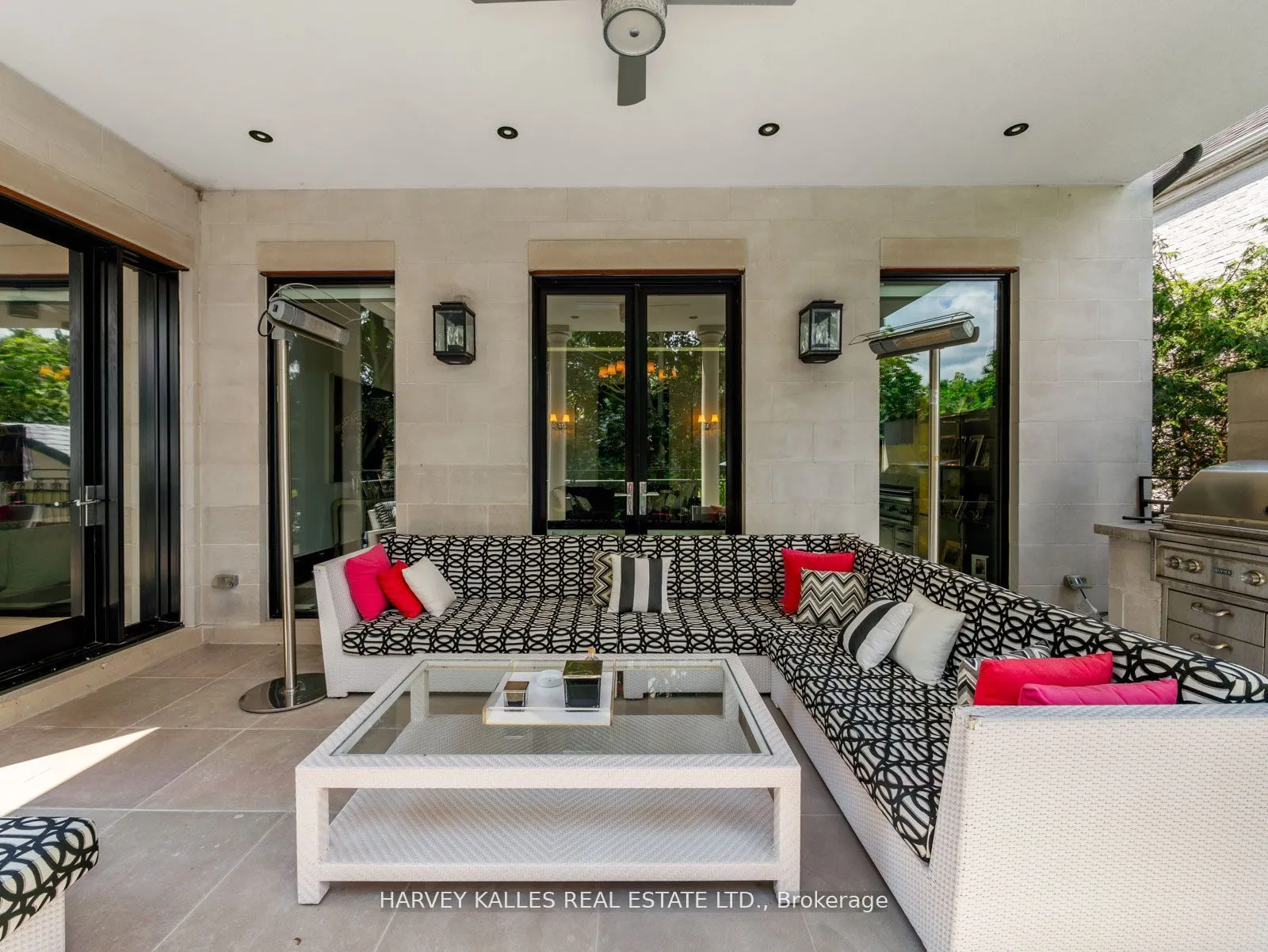 327 Cortleigh Boulevard