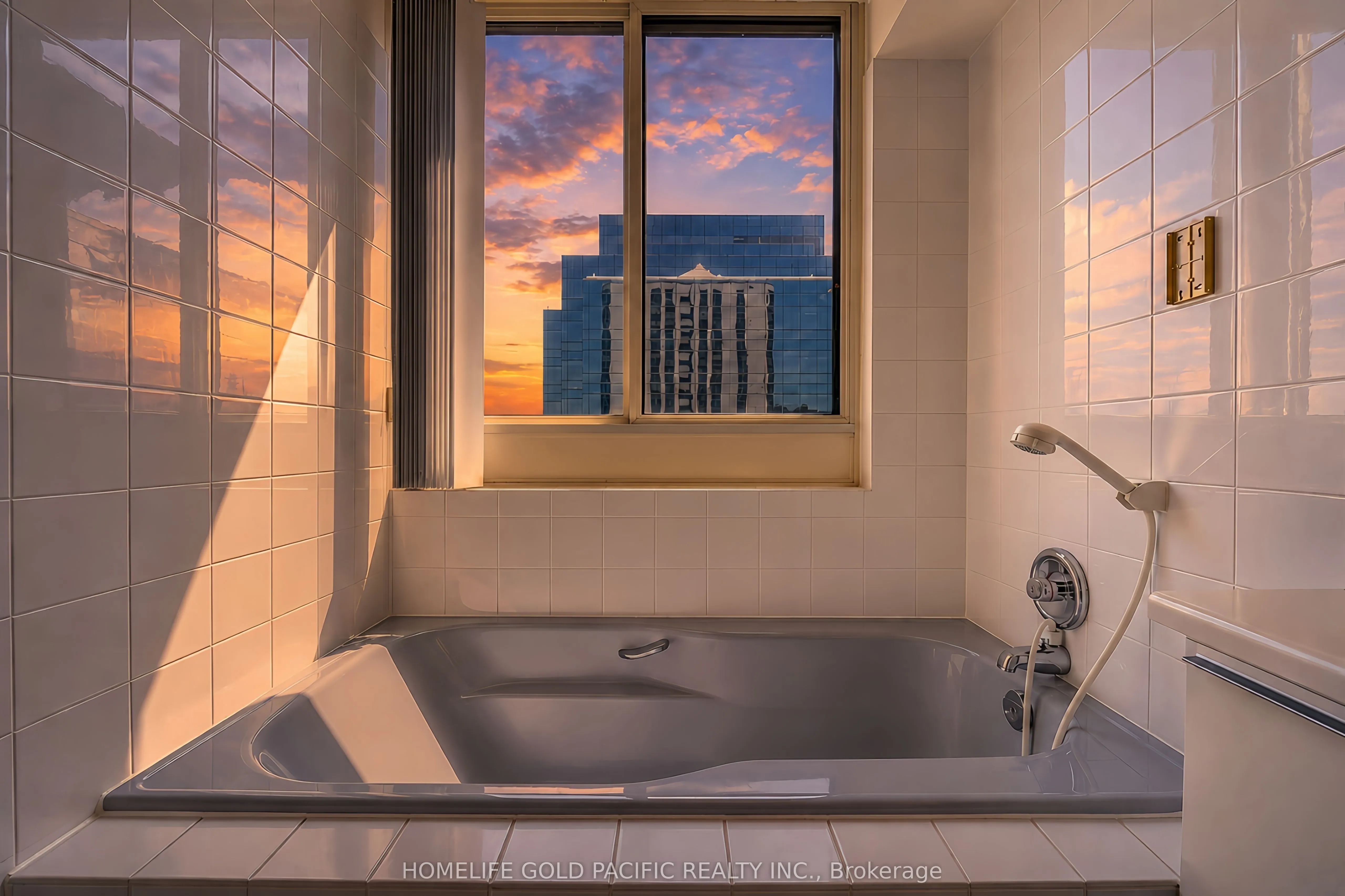 5 Kenneth Avenue #907
