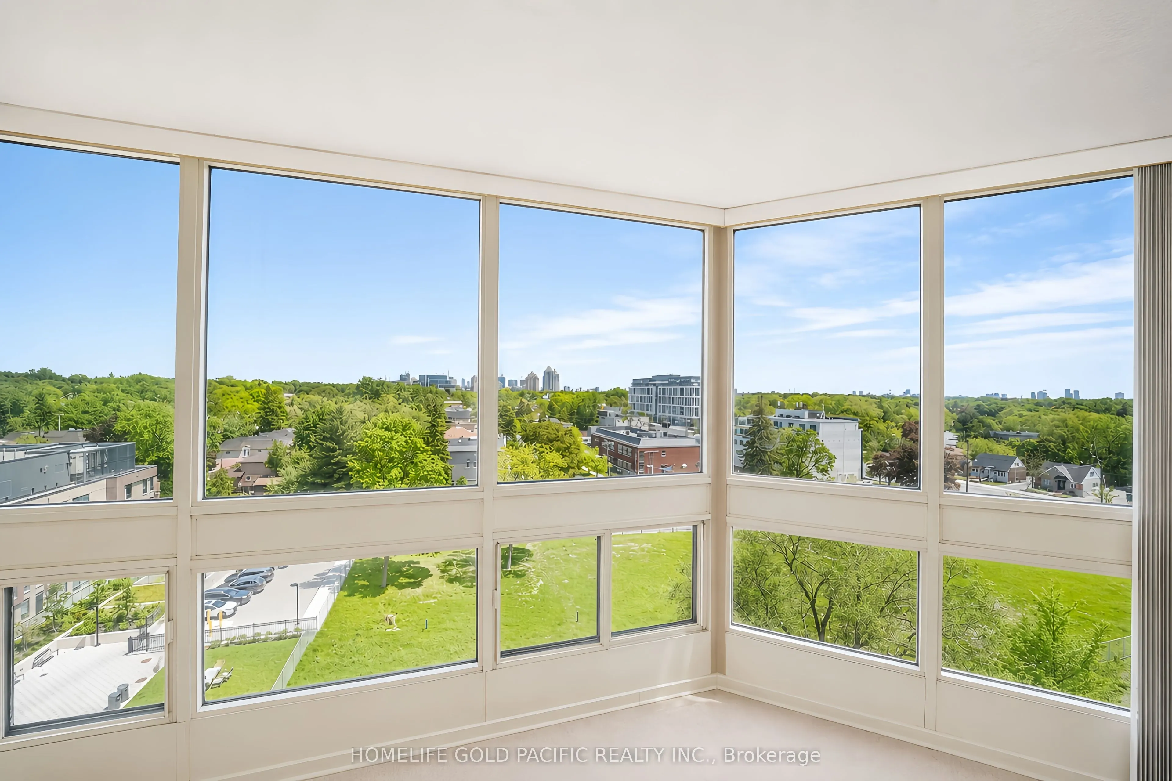 5 Kenneth Avenue #907