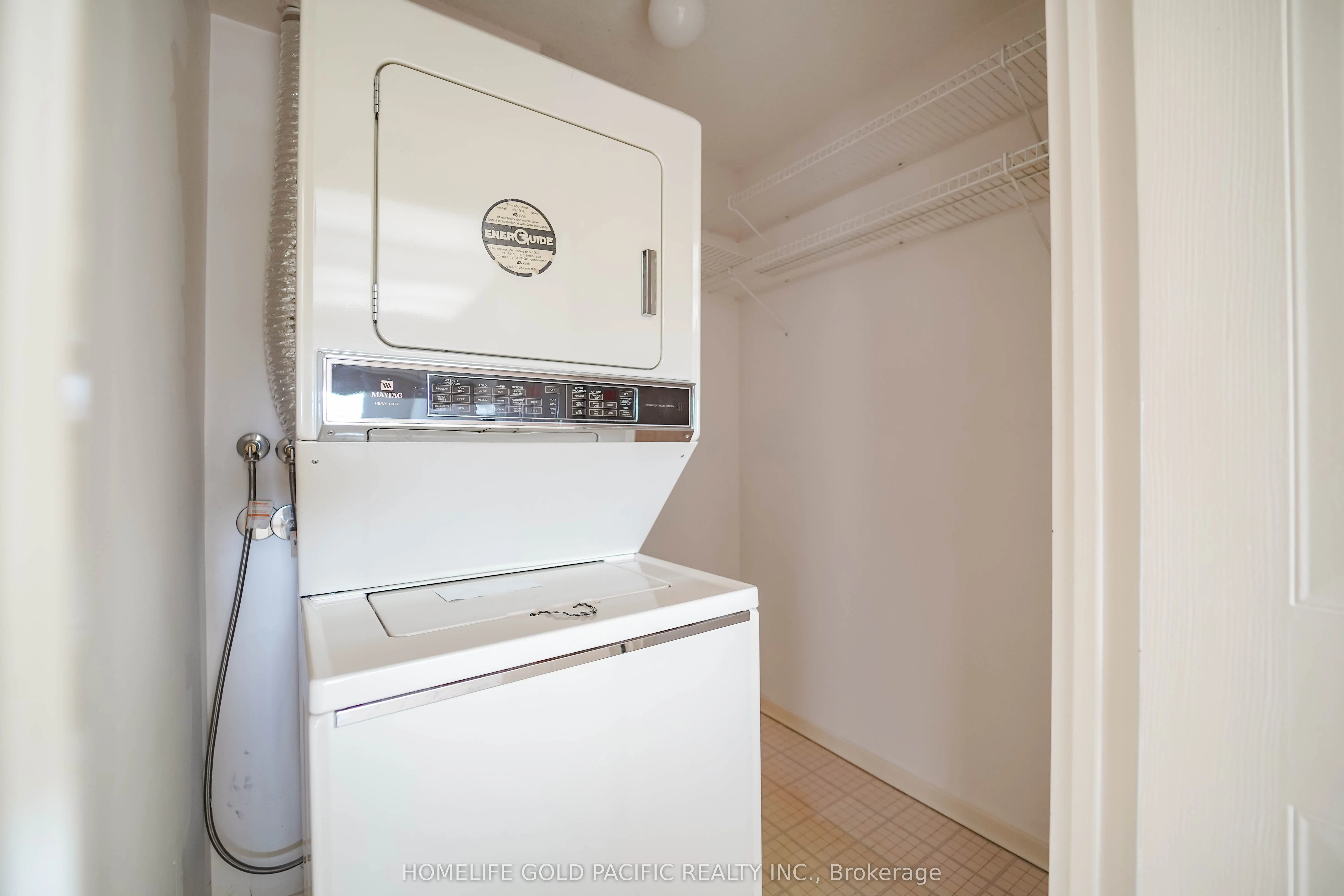 5 Kenneth Avenue #907