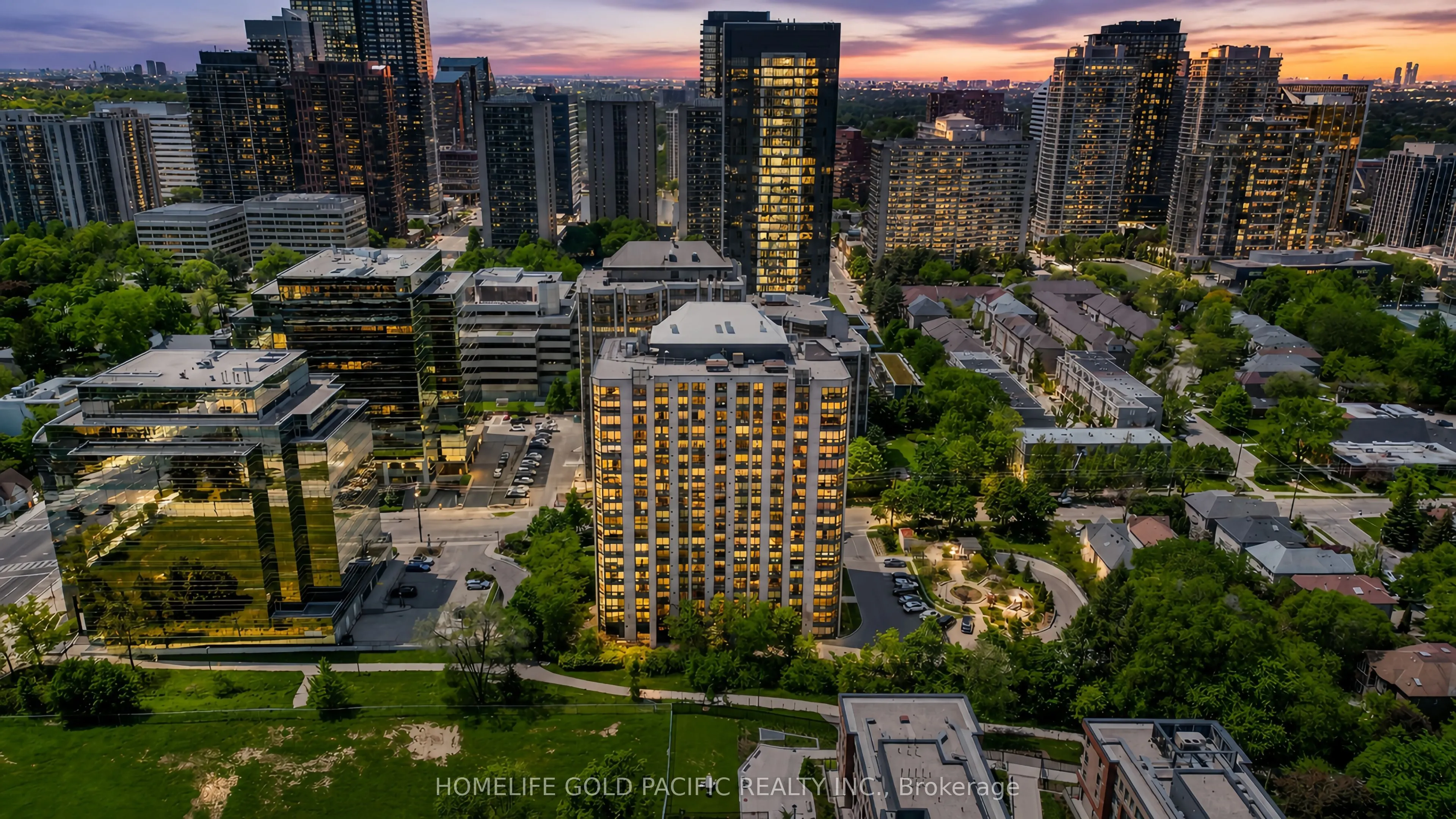 5 Kenneth Avenue #907