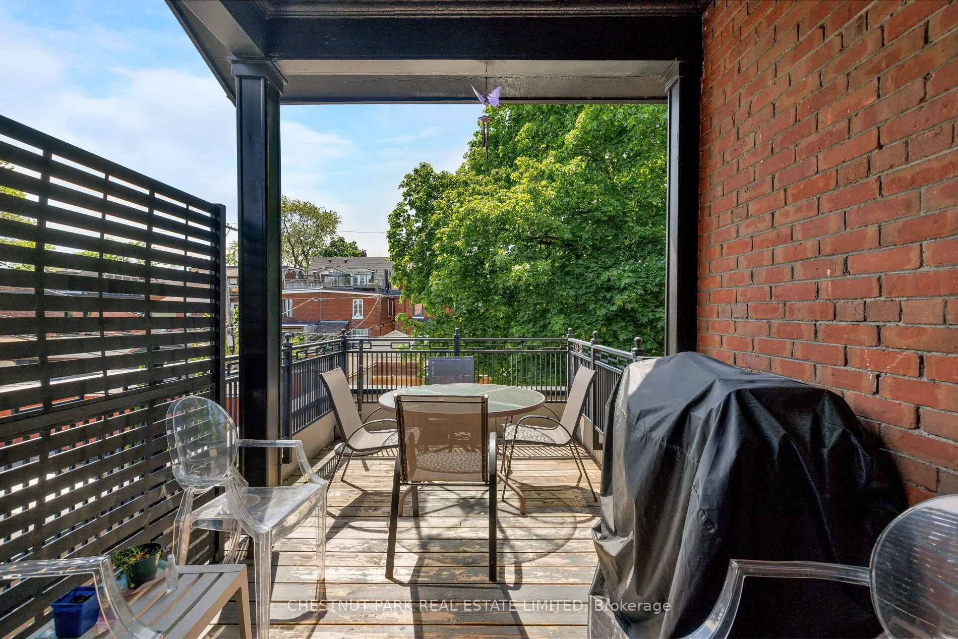 386 Palmerston Boulevard