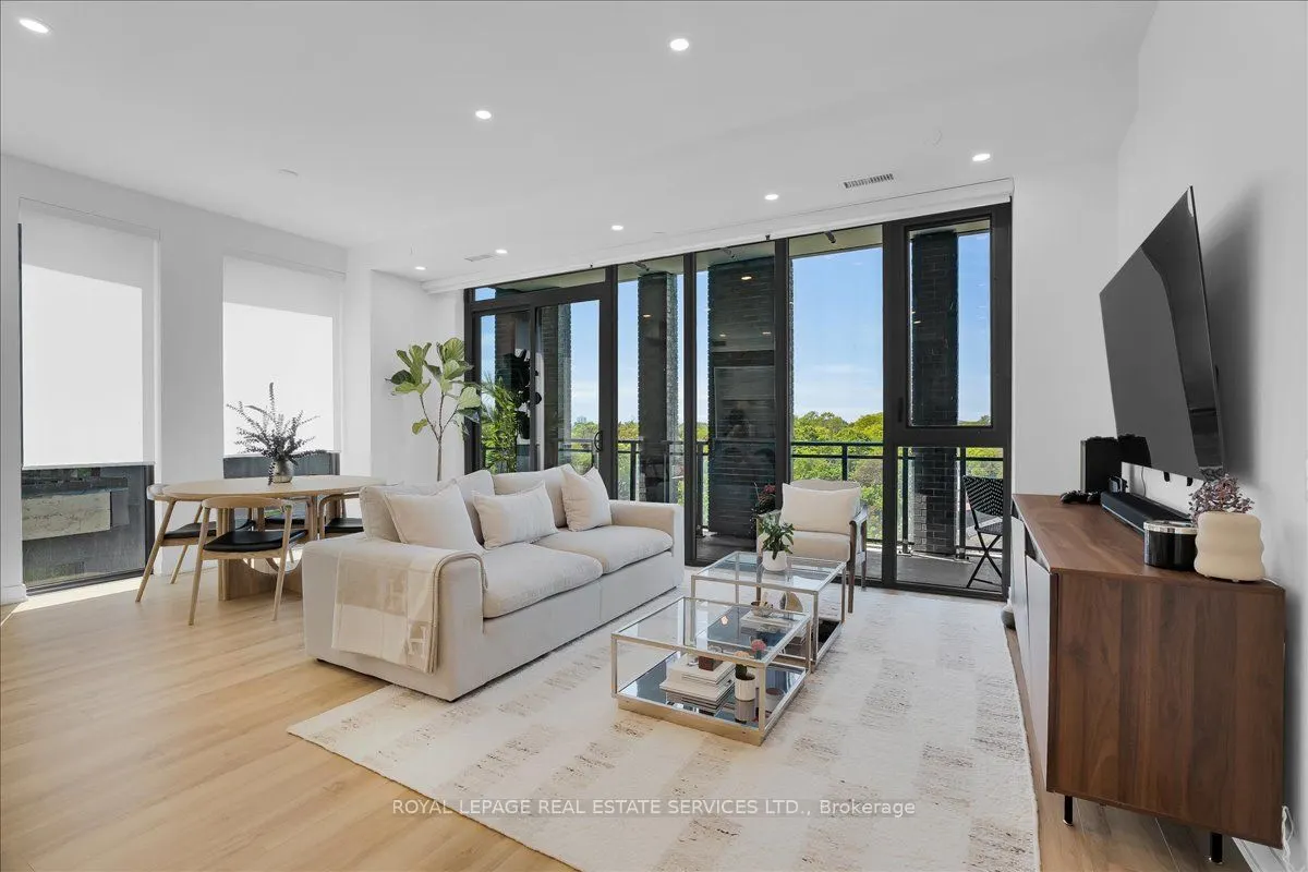 1 Hillsdale Avenue W #706