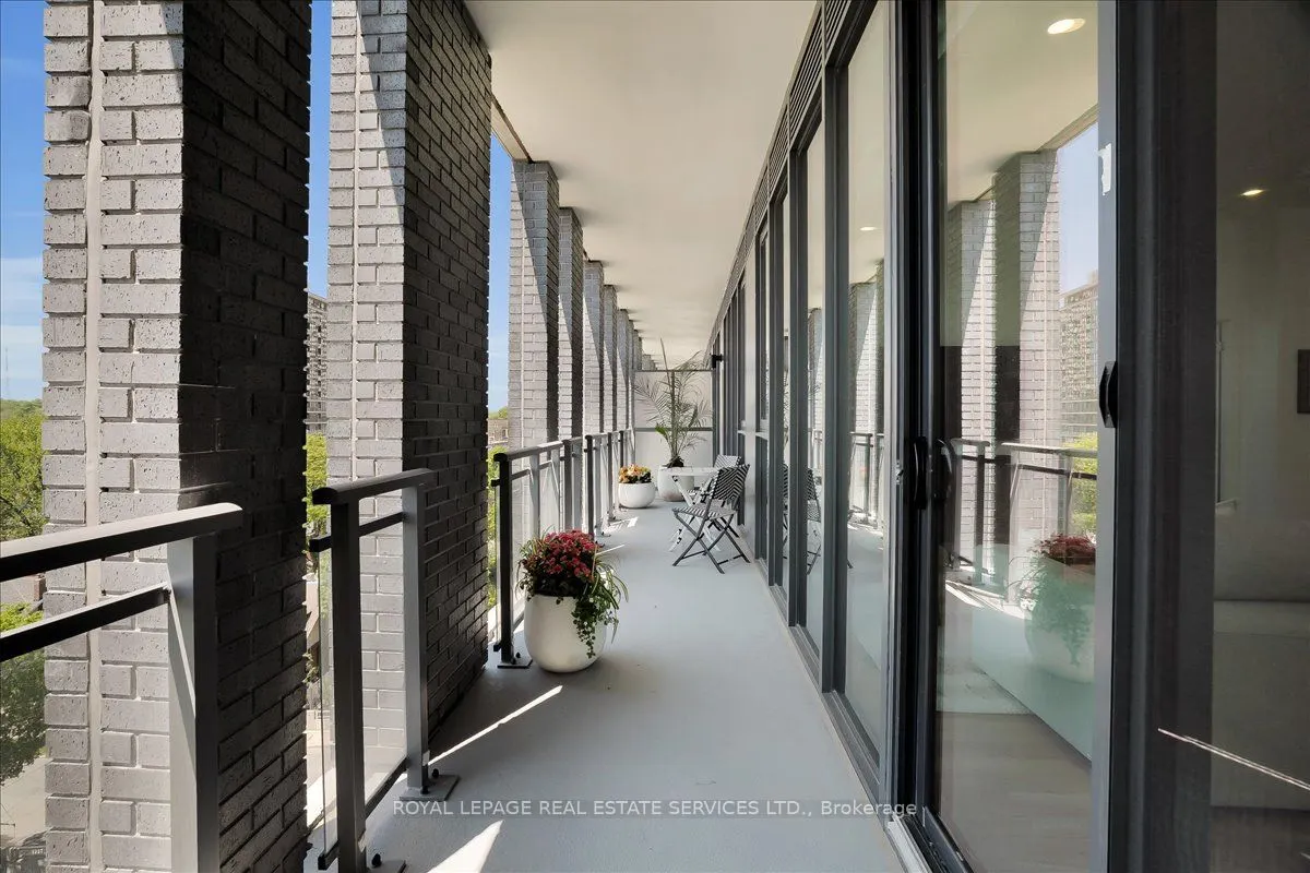 1 Hillsdale Avenue W #706