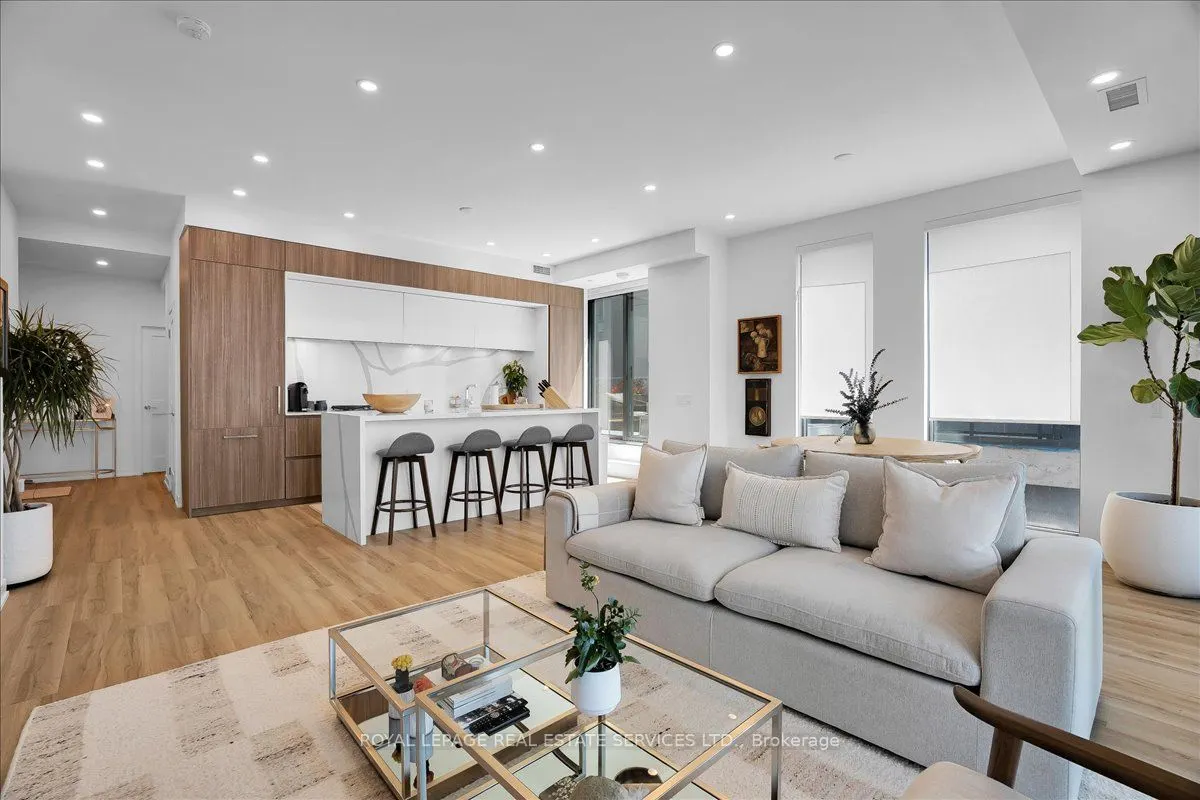 1 Hillsdale Avenue W #706