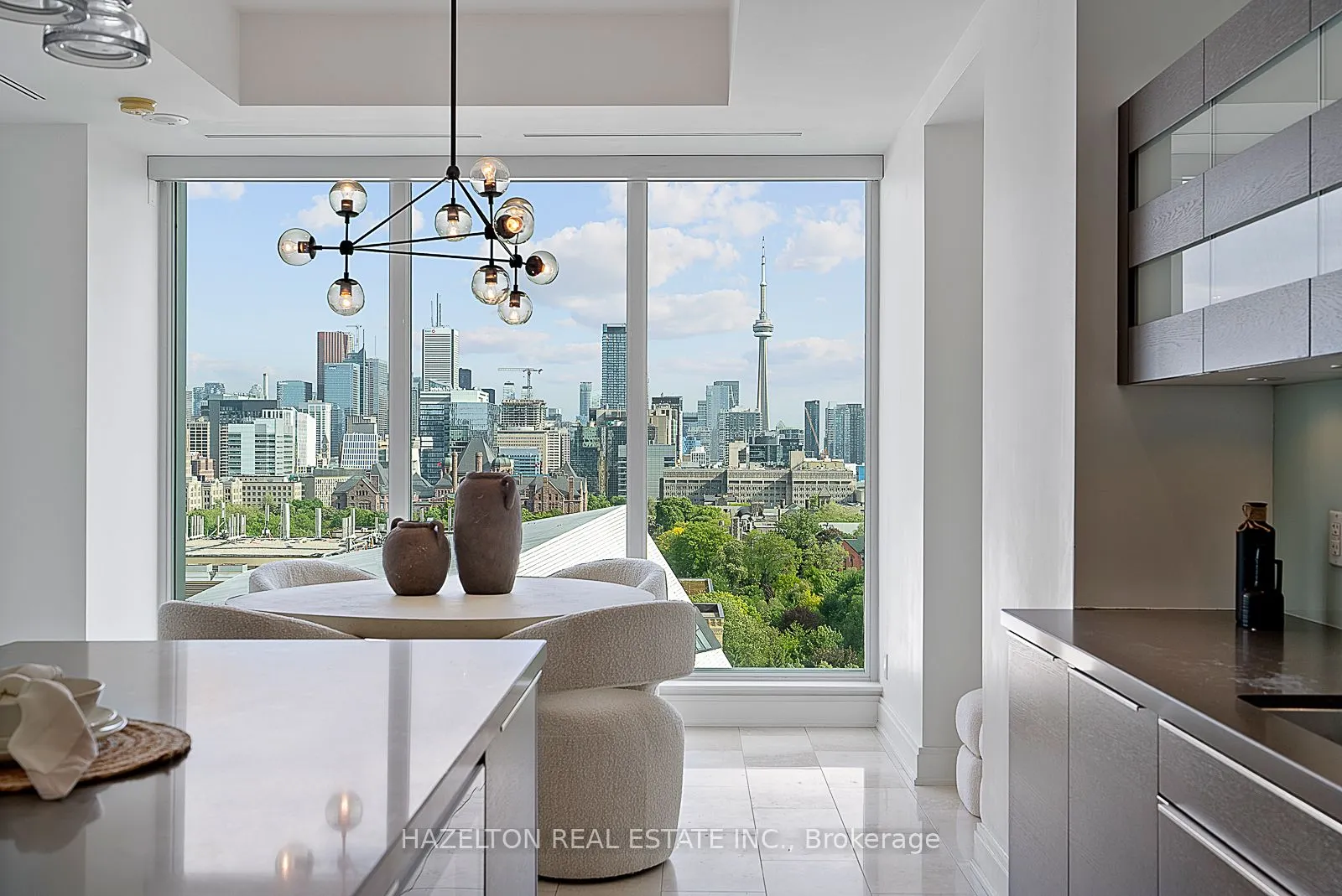 206 Bloor Street W #1402