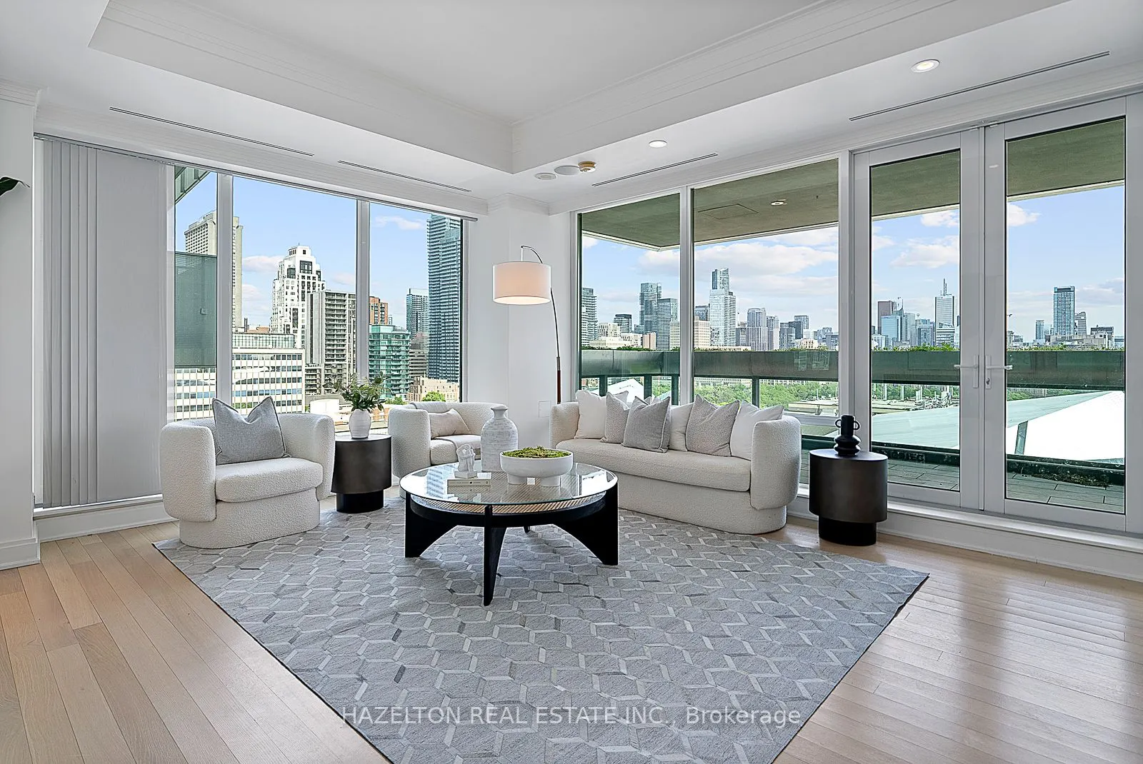 206 Bloor Street W #1402
