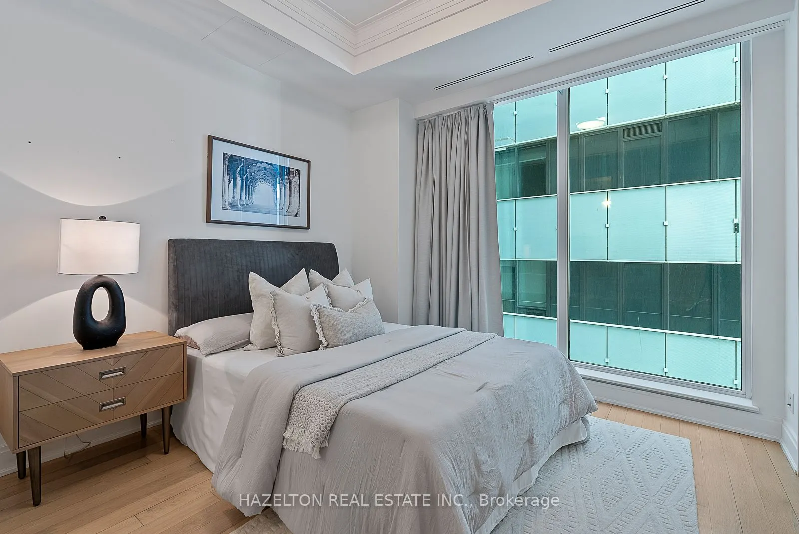 206 Bloor Street W #1402