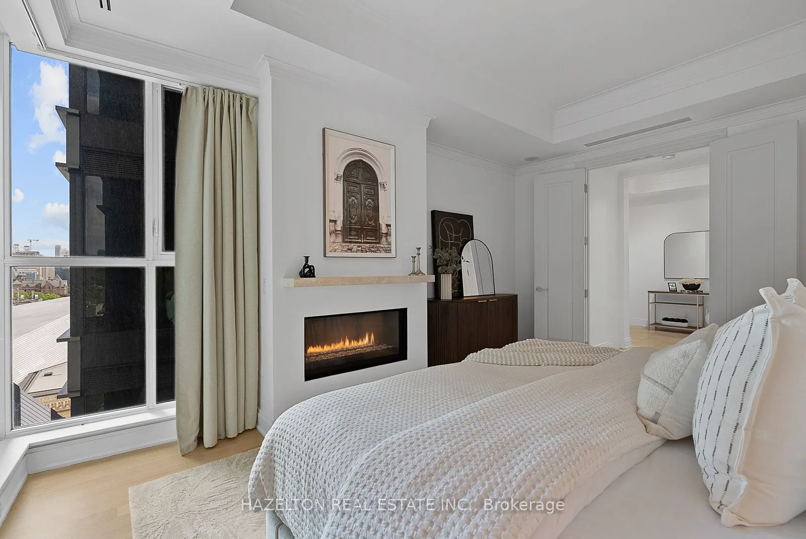 206 Bloor Street W #1402