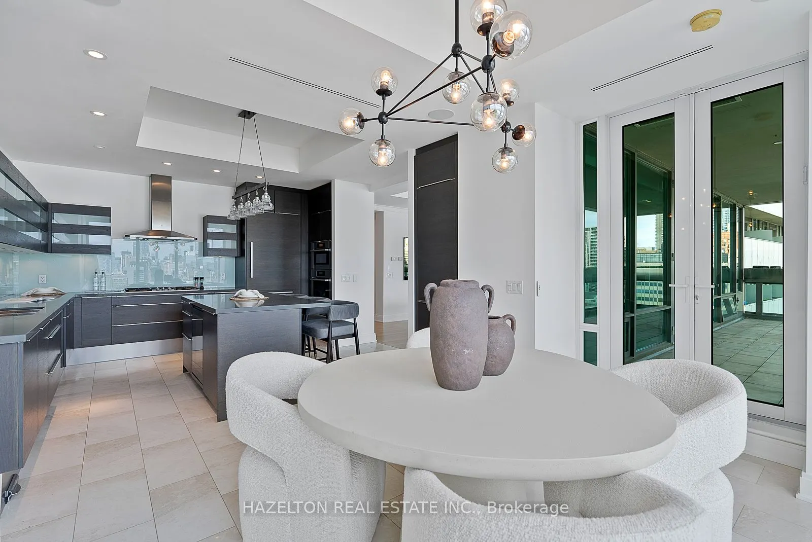 206 Bloor Street W #1402