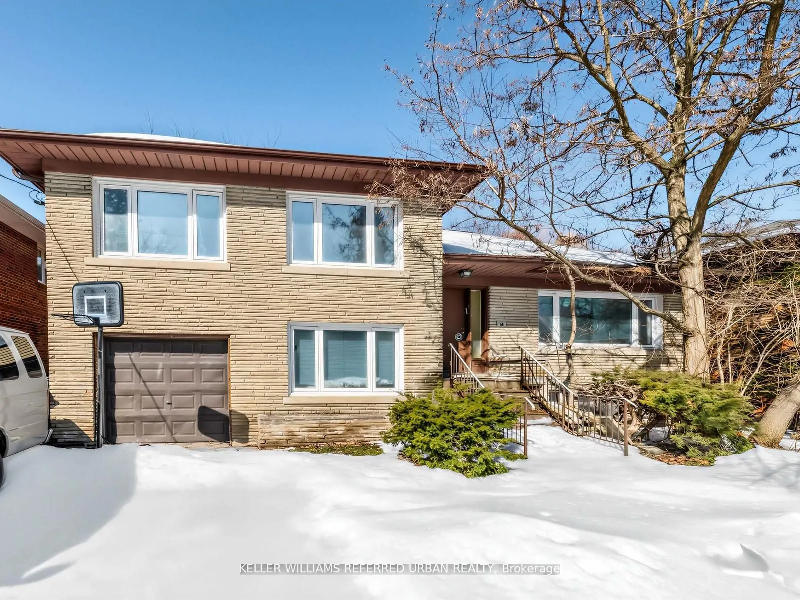 14 Frontenac Avenue