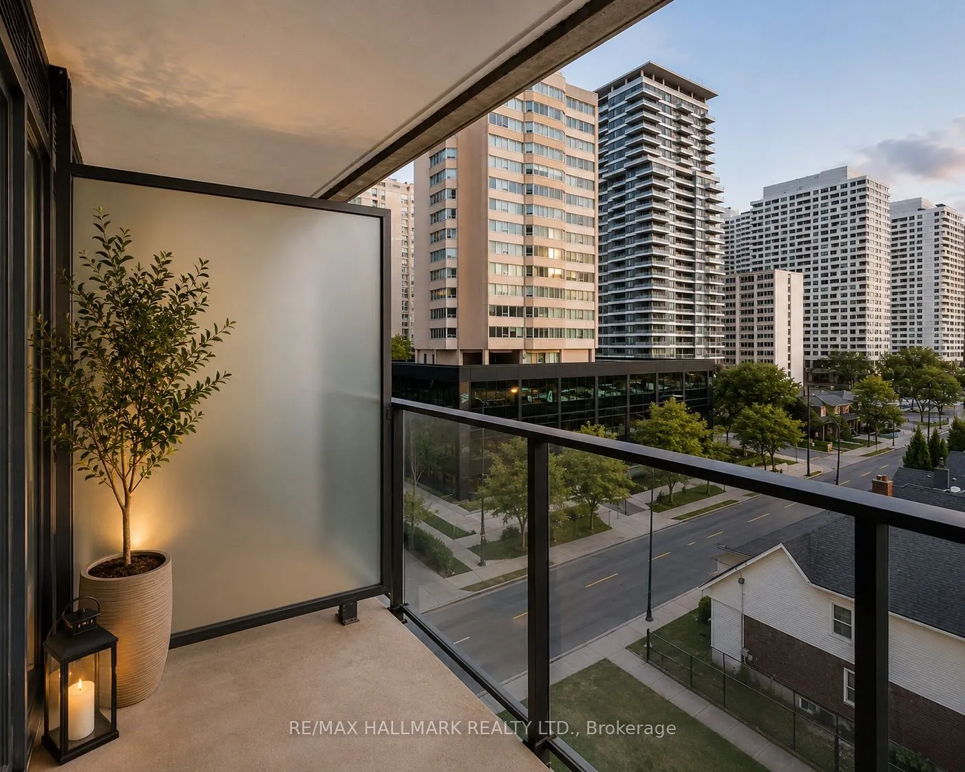 5 Soudan Avenue #707
