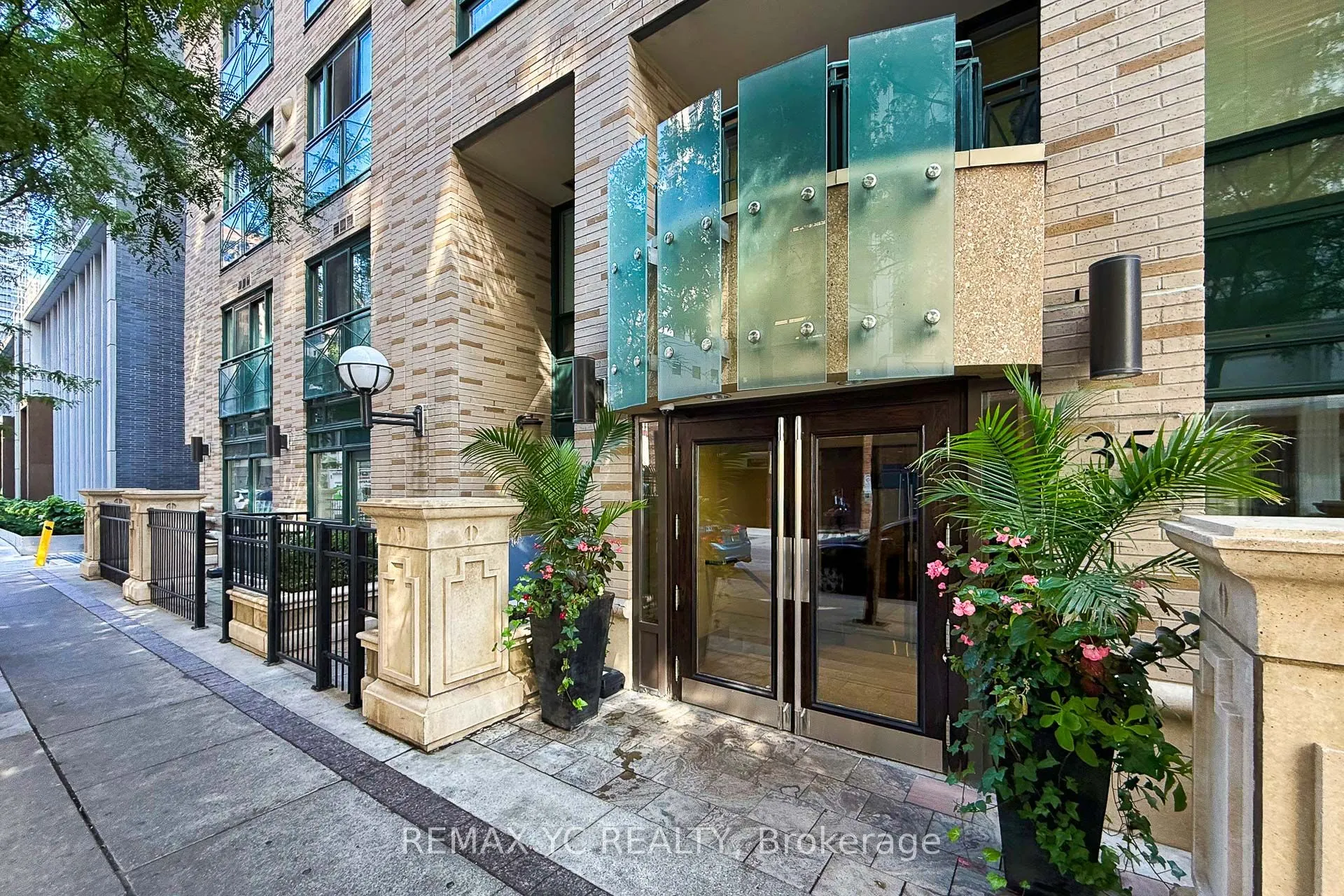 35 Hayden Street #1204