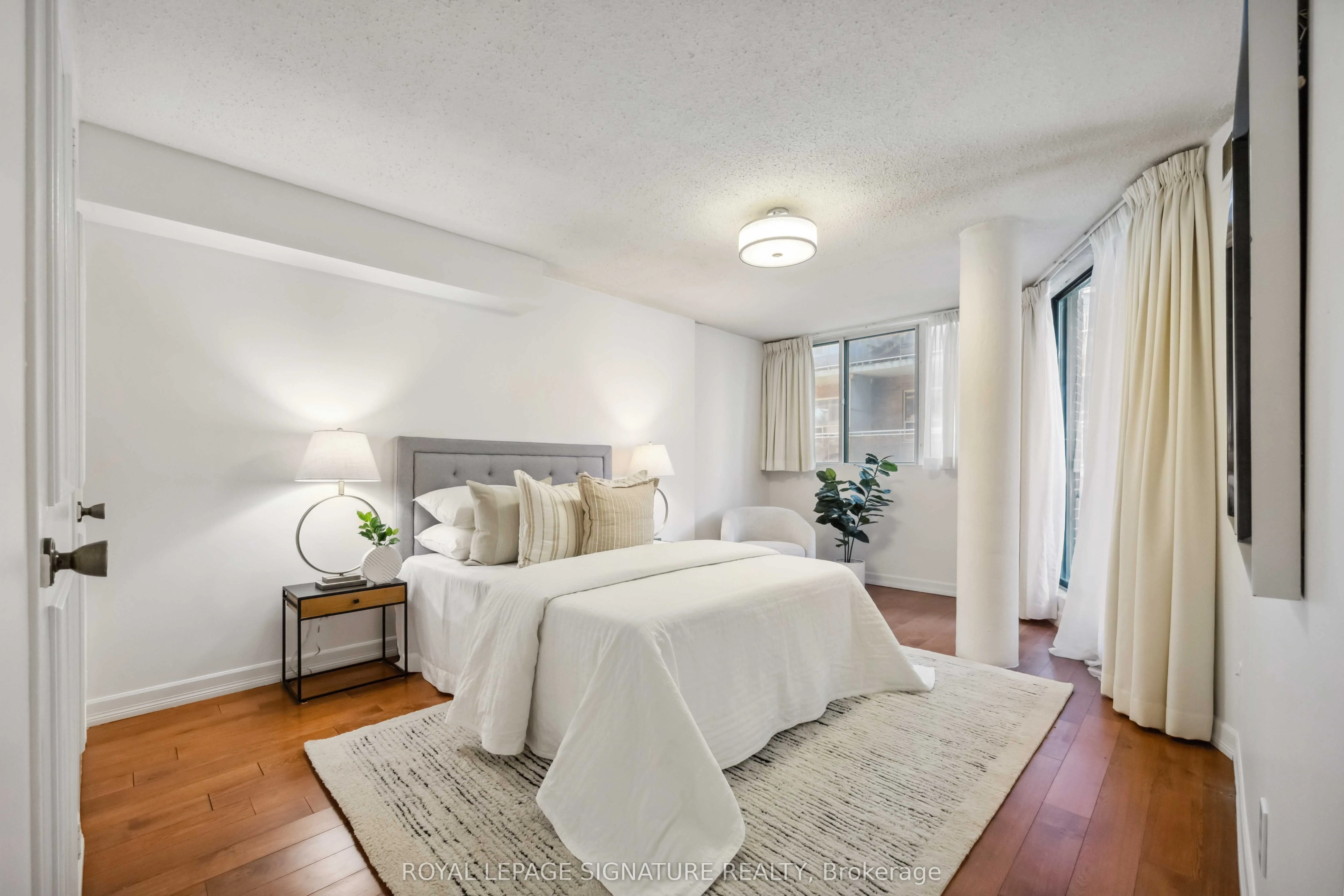 212 St. George Street #201