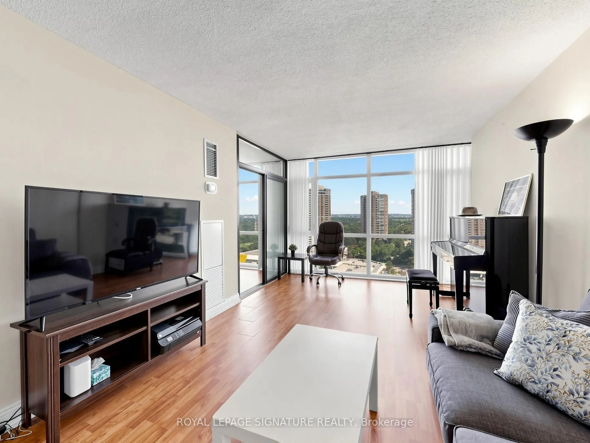 1555 Finch Avenue E #1901